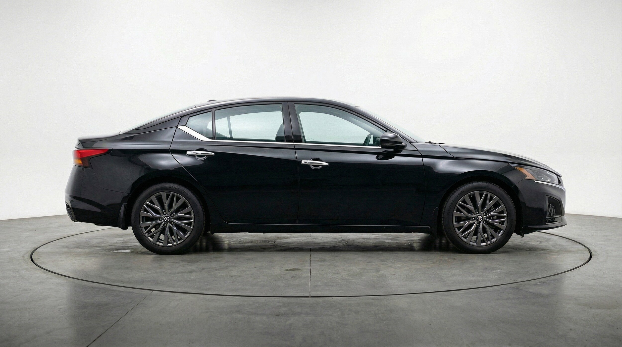 Thumbnail: 2025 Nissan Altima - 11