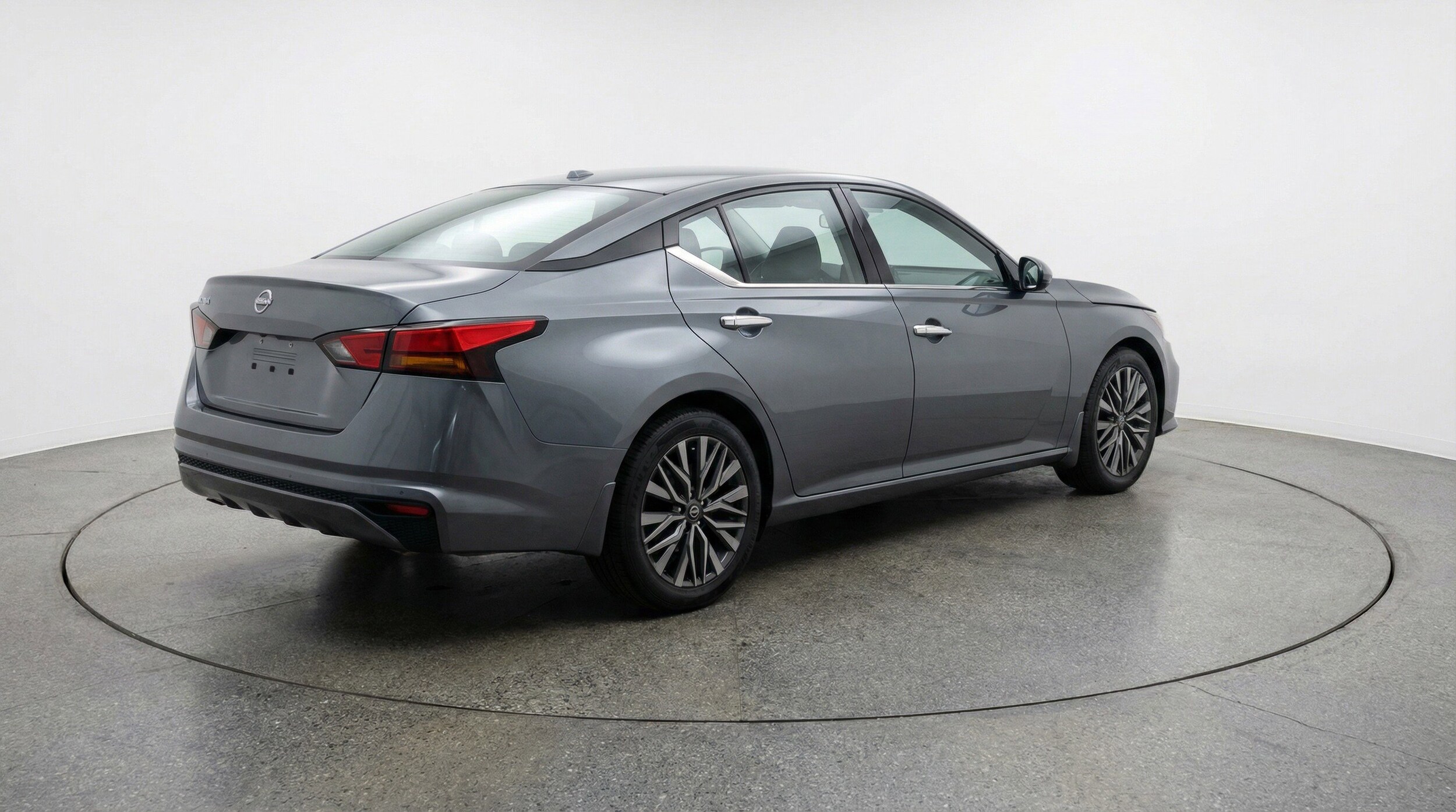 Thumbnail: 2025 Nissan Altima - 9