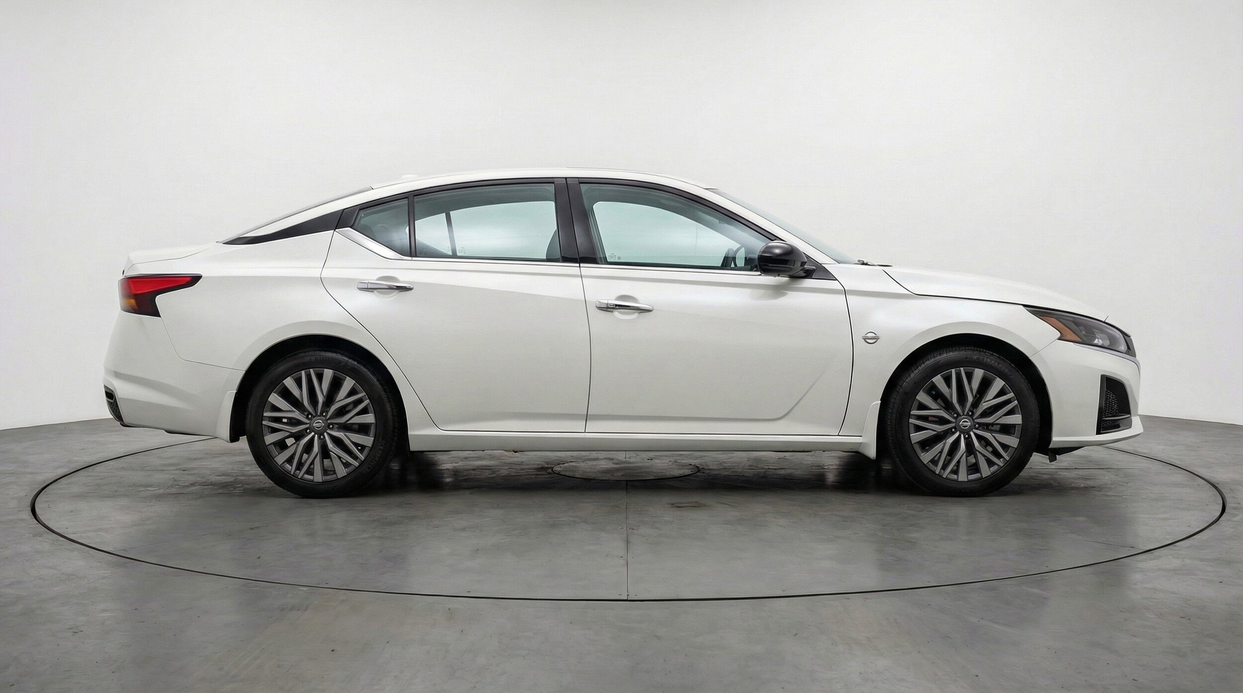 Thumbnail: 2025 Nissan Altima - 11