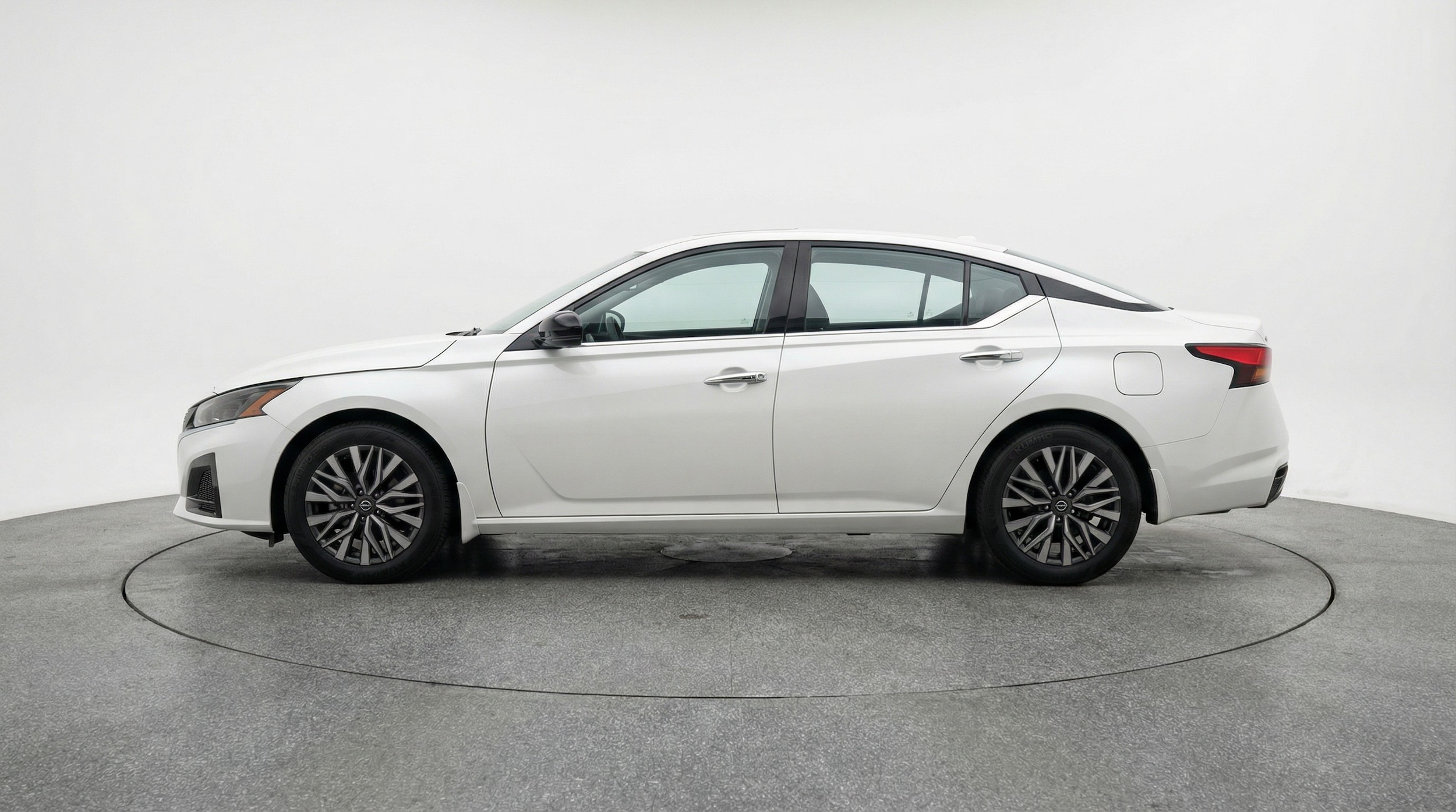 Thumbnail: 2025 Nissan Altima - 4