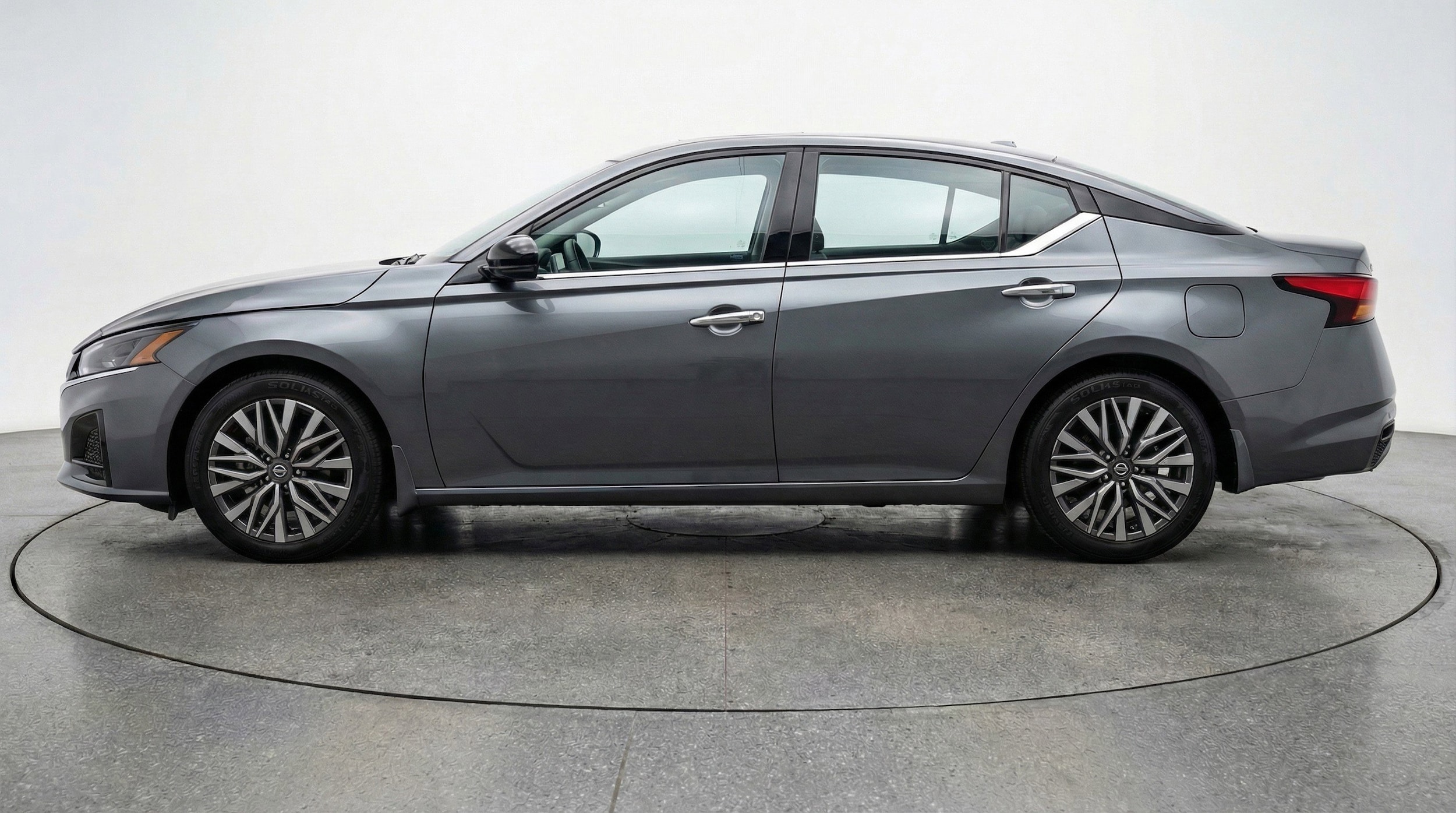 Thumbnail: 2025 Nissan Altima - 5