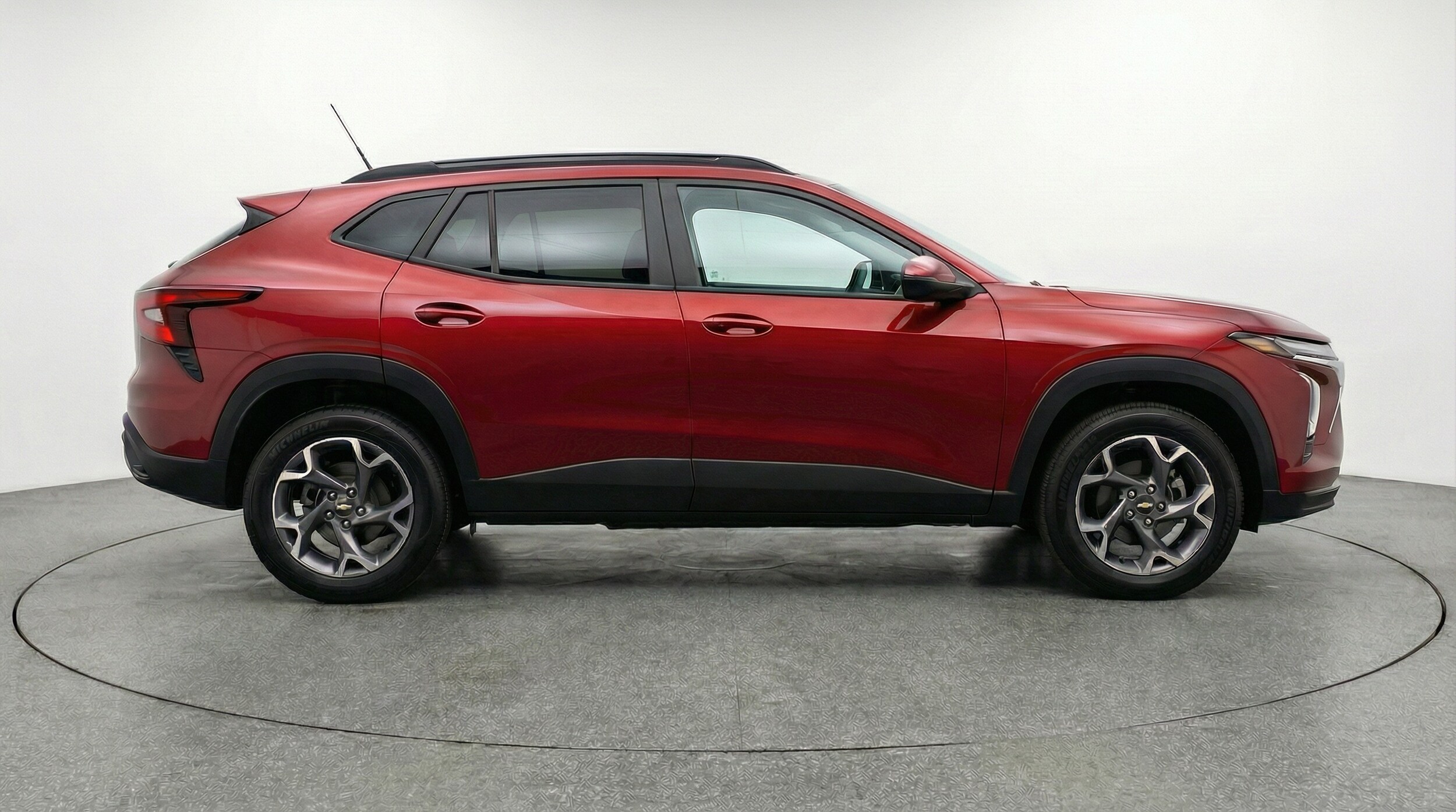 Thumbnail: 2025 Chevrolet Trax - 8