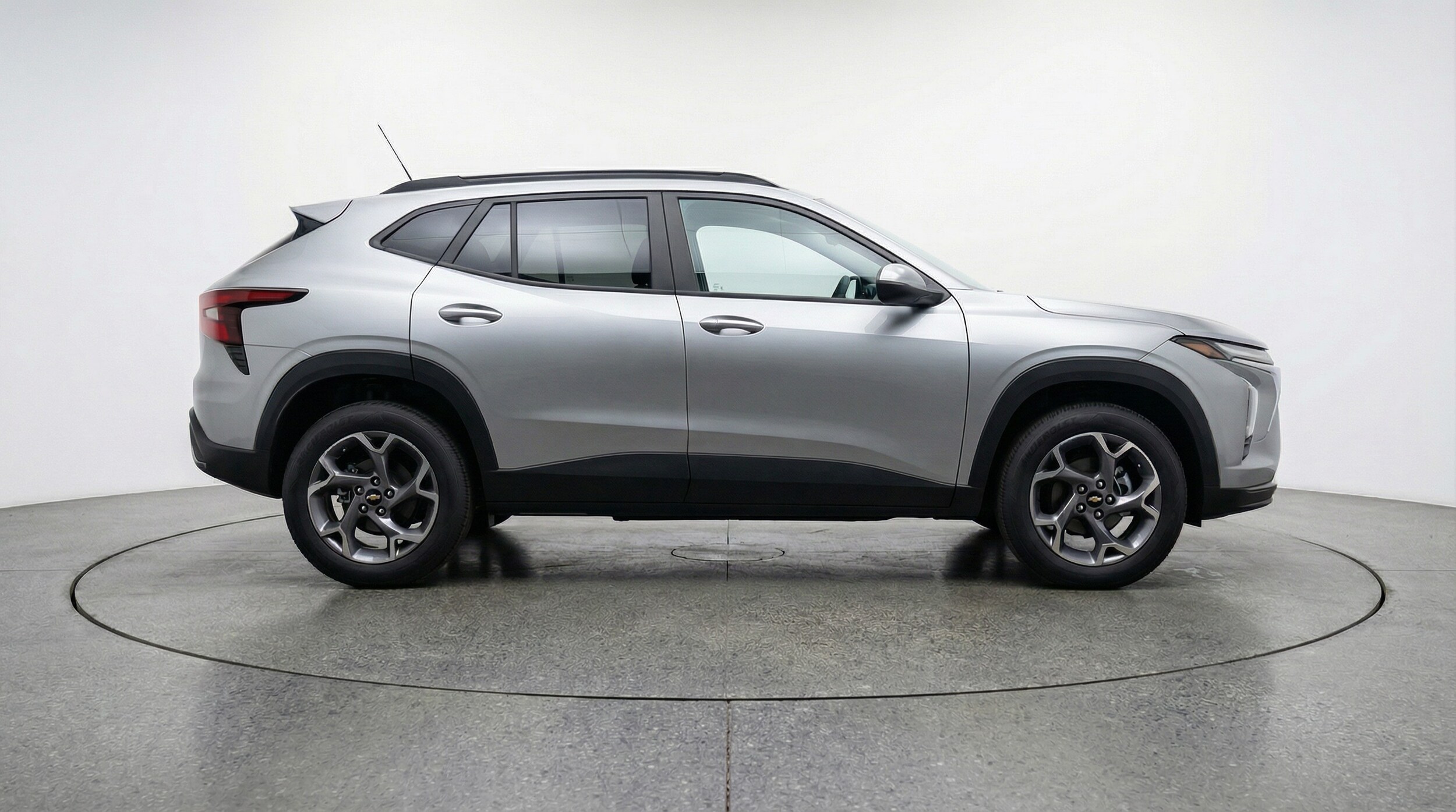 Thumbnail: 2025 Chevrolet Trax - 8