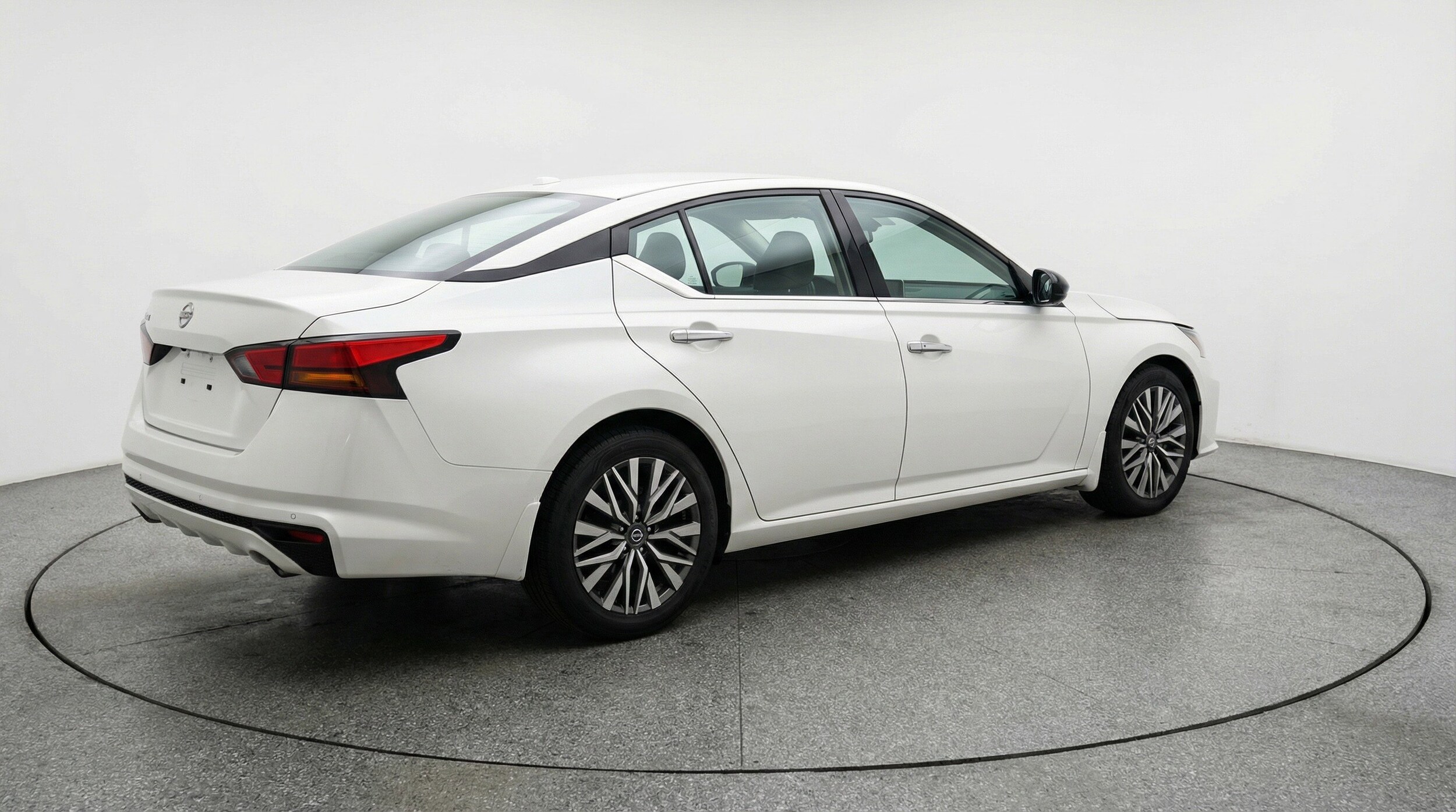 Thumbnail: 2025 Nissan Altima - 9