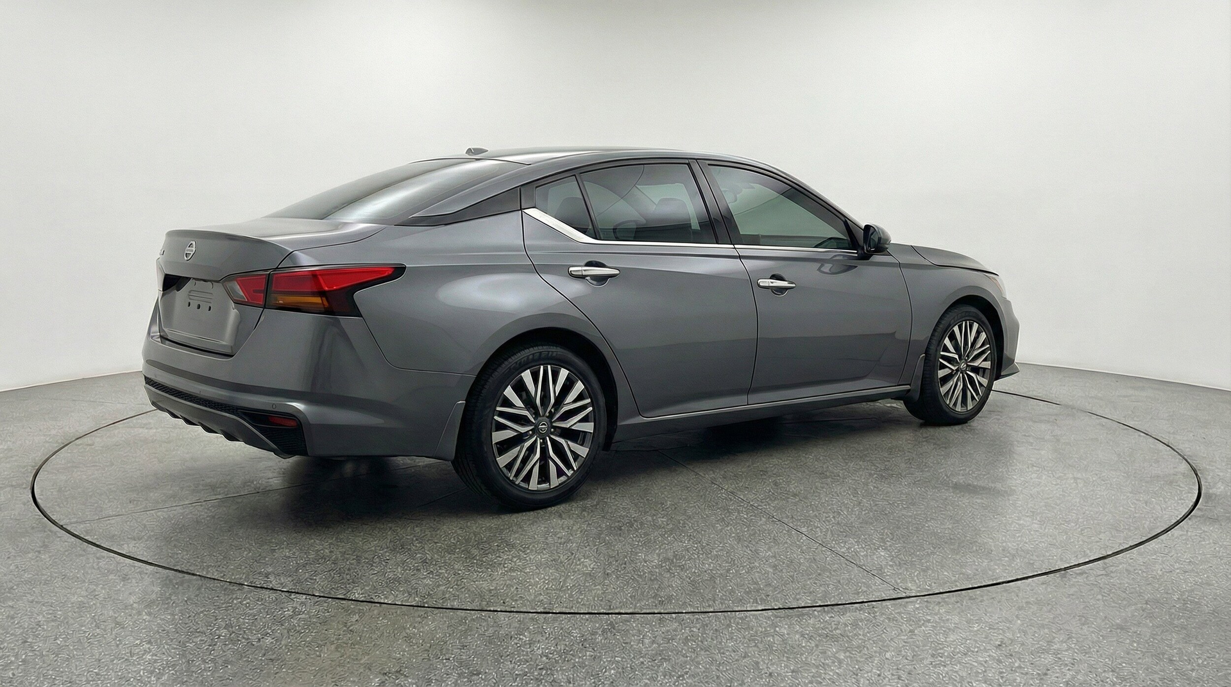 Thumbnail: 2025 Nissan Altima - 9
