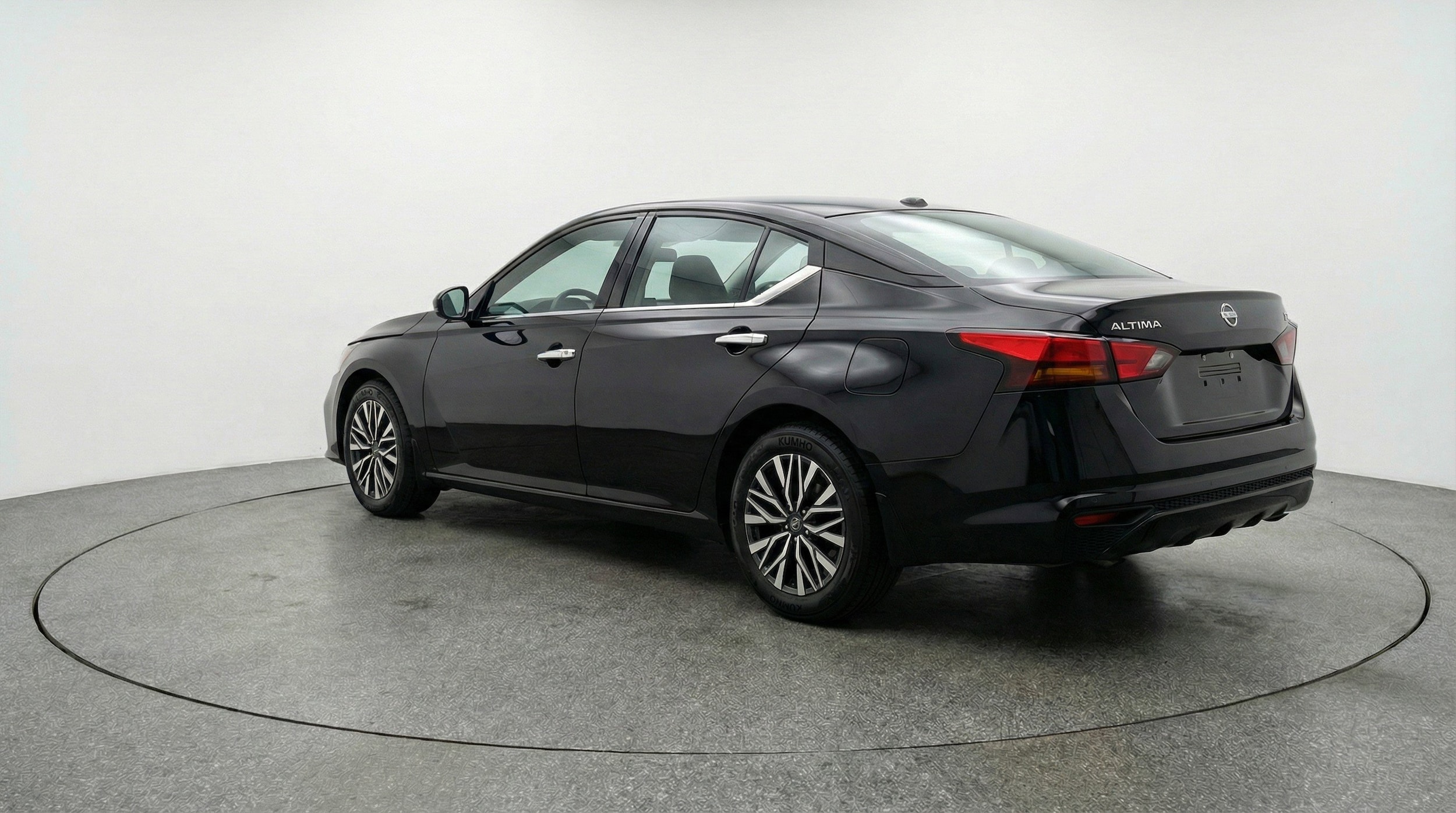 Thumbnail: 2025 Nissan Altima - 6