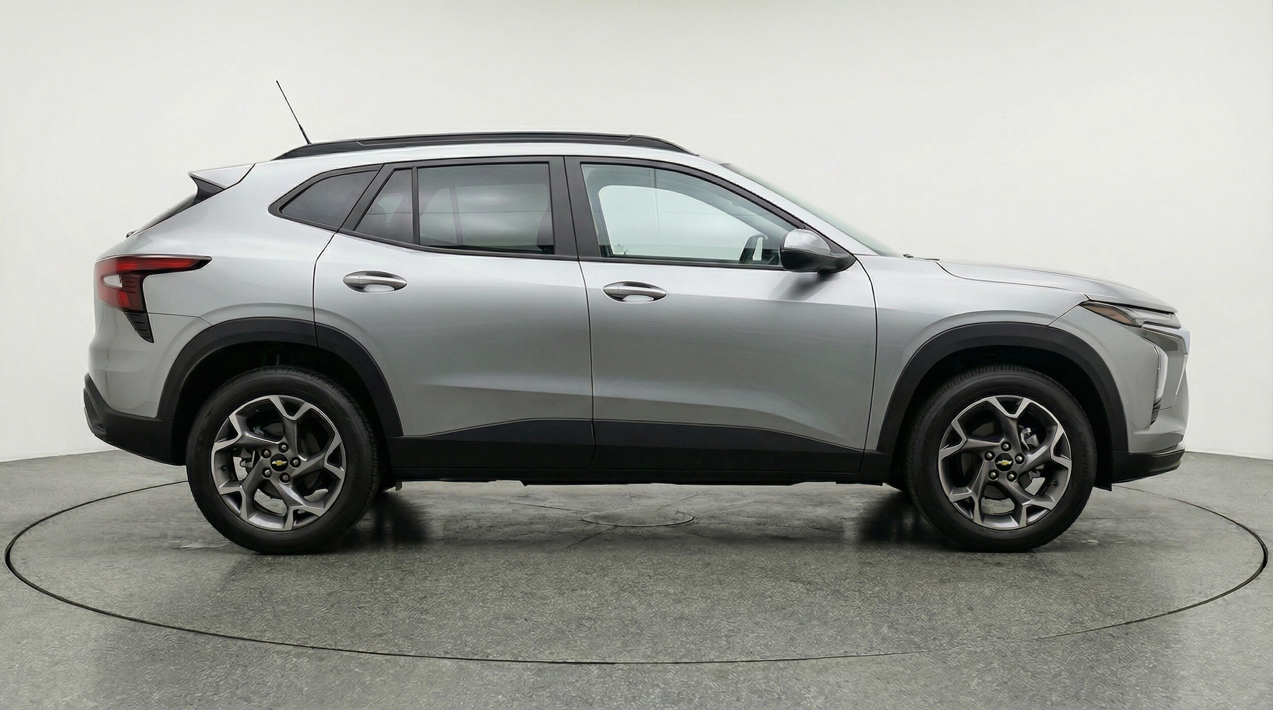 Thumbnail: 2025 Chevrolet Trax - 8