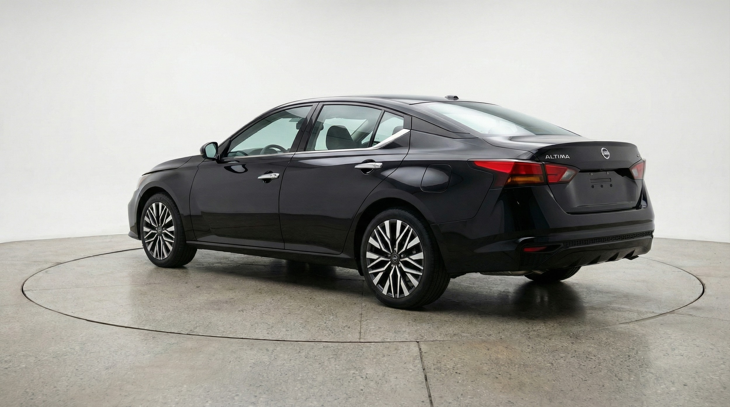 Thumbnail: 2025 Nissan Altima - 5