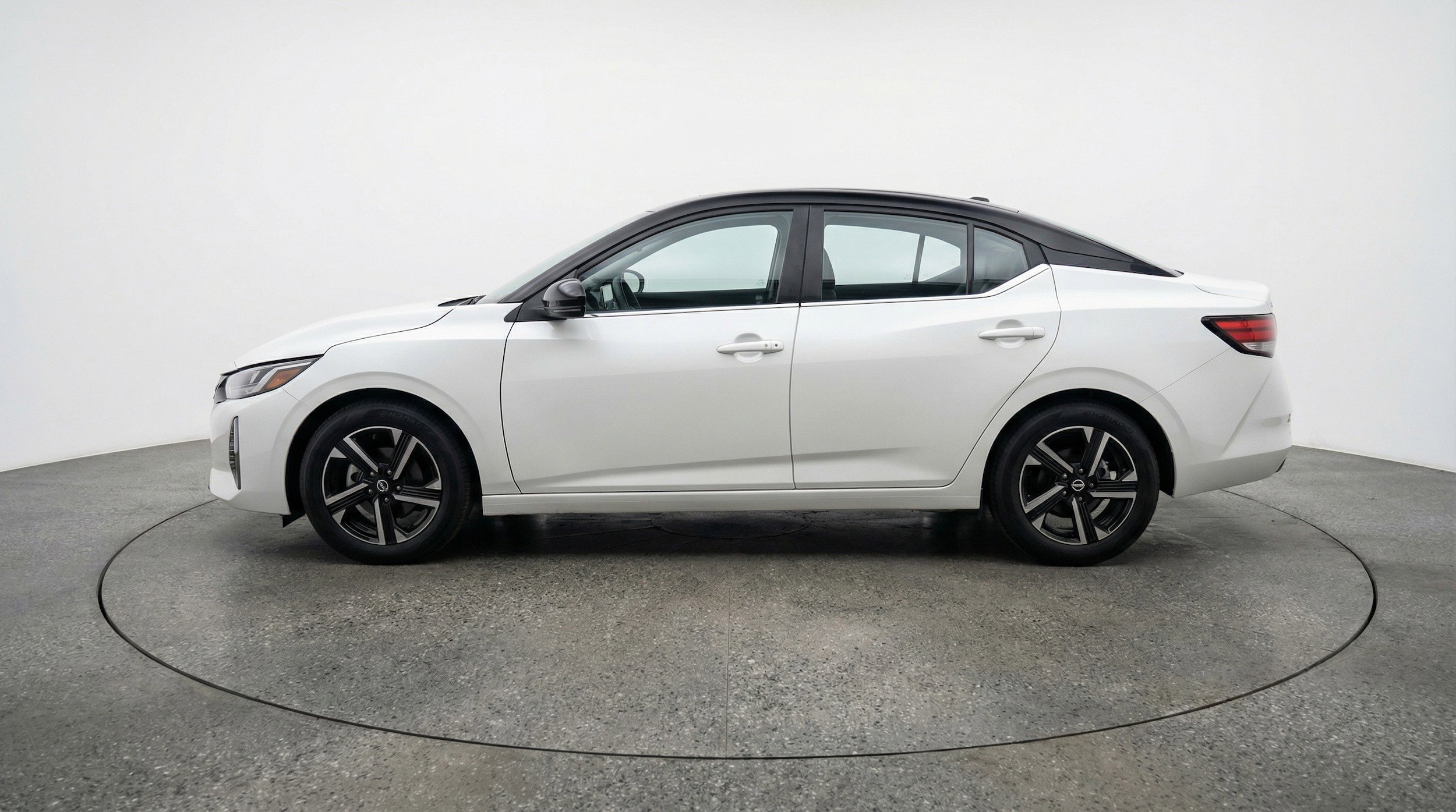 Thumbnail: 2025 Nissan Sentra - 5