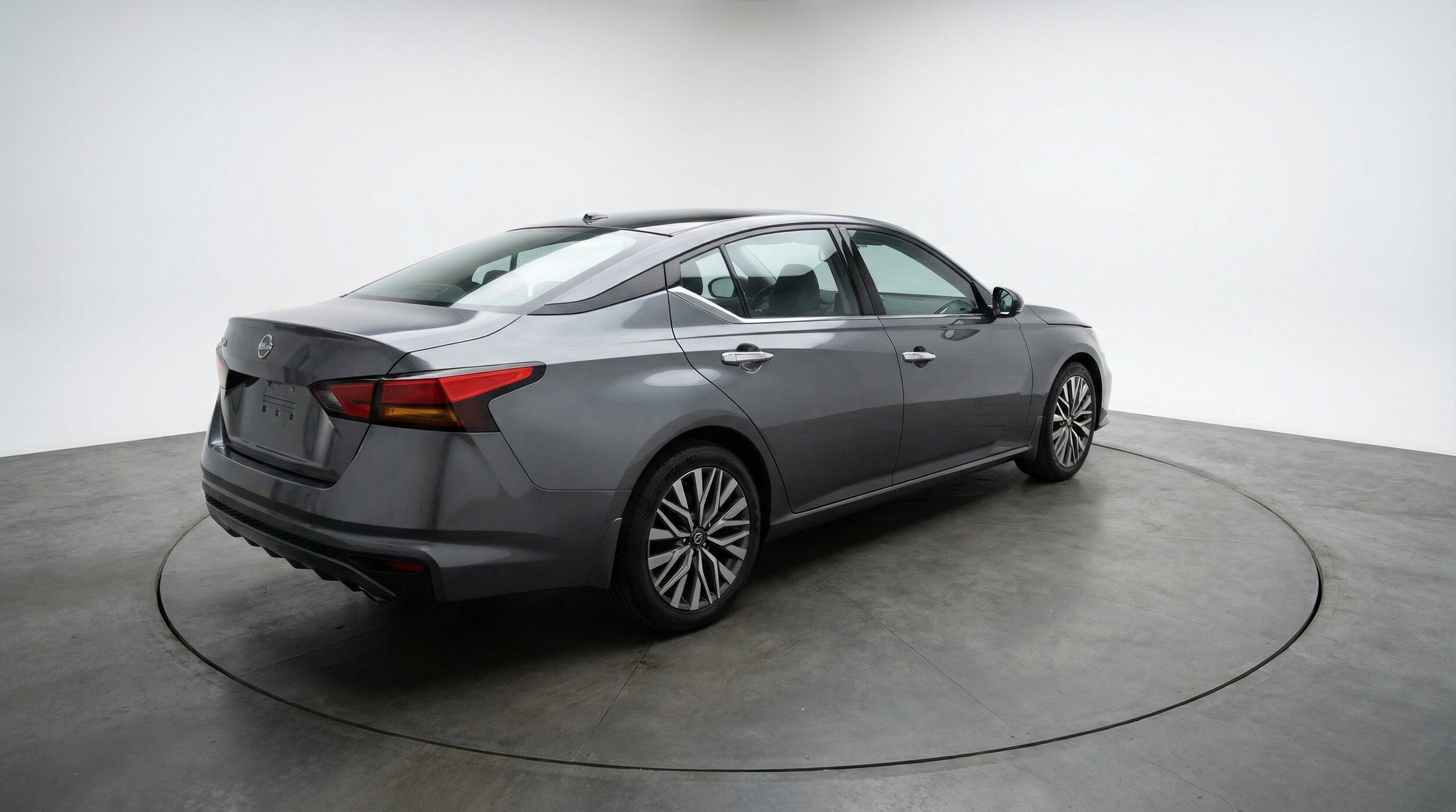 Thumbnail: 2025 Nissan Altima - 9