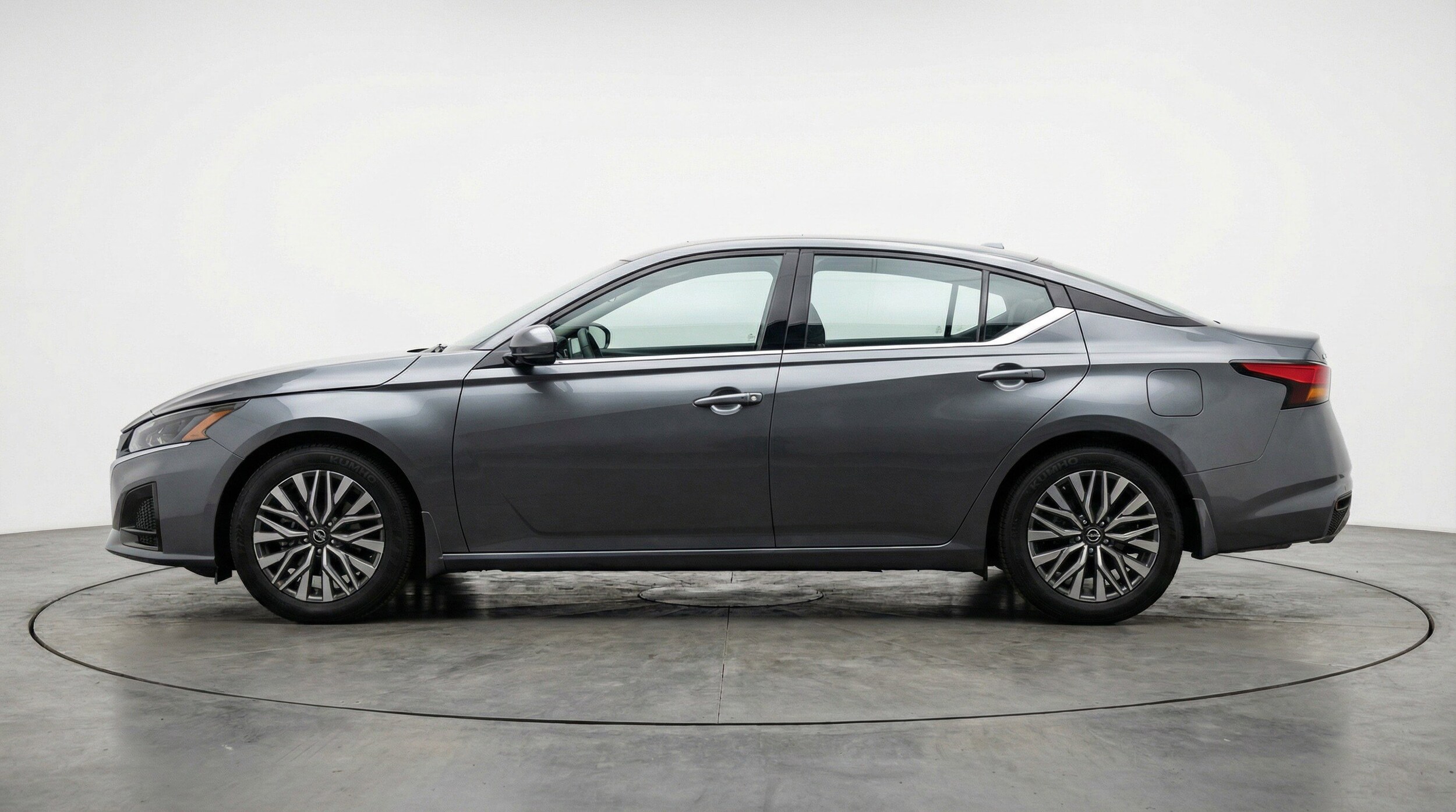 Thumbnail: 2025 Nissan Altima - 5