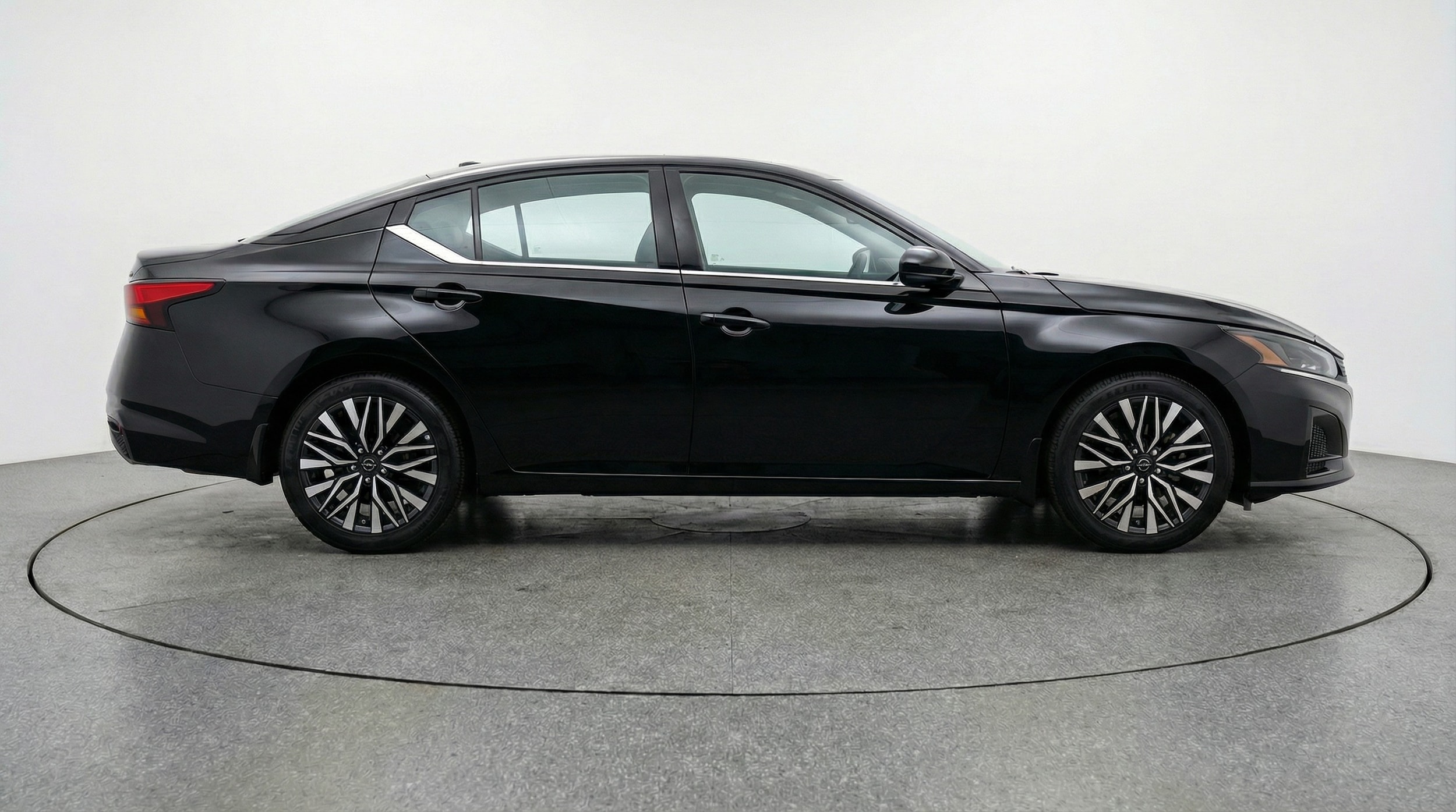 Thumbnail: 2025 Nissan Altima - 8