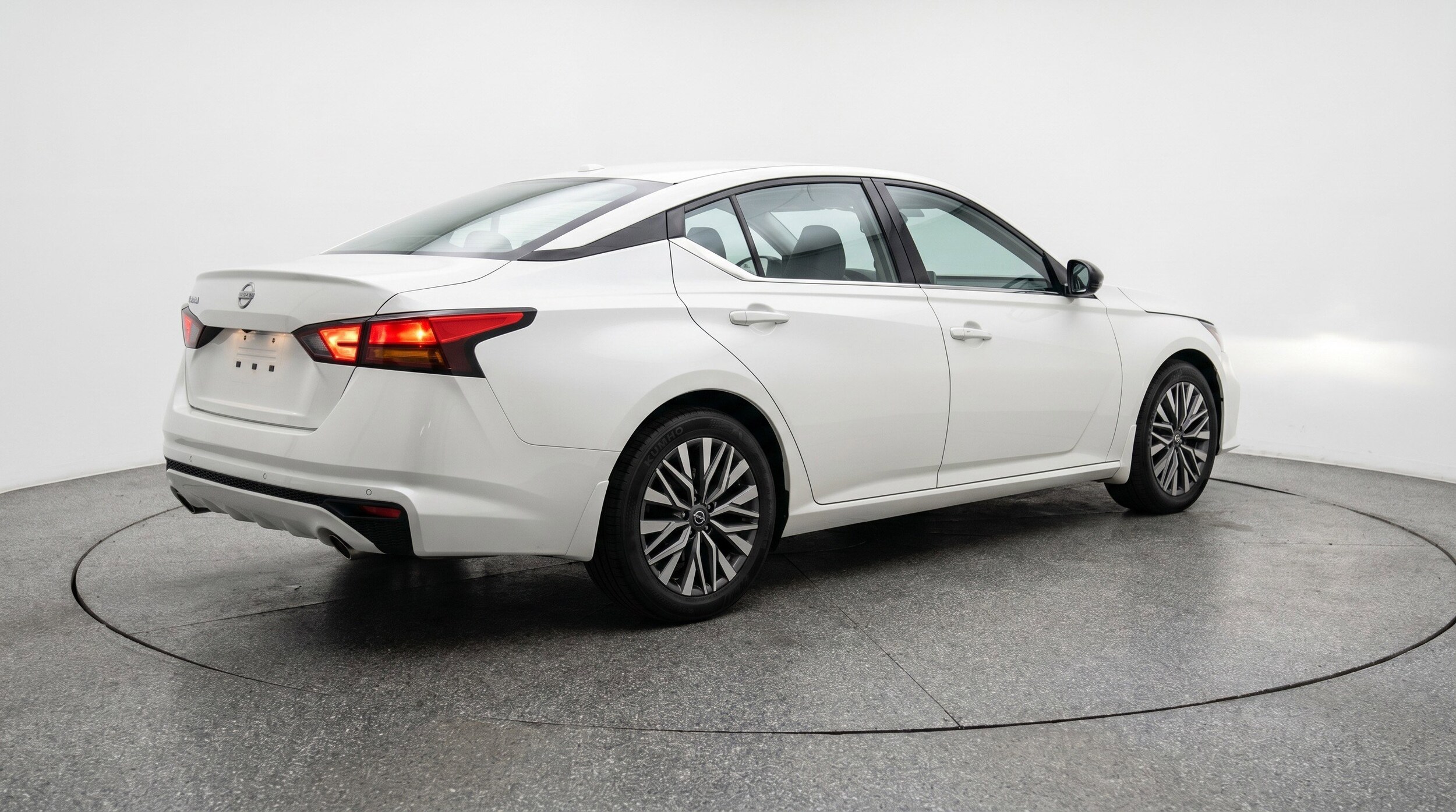 Thumbnail: 2025 Nissan Altima - 9