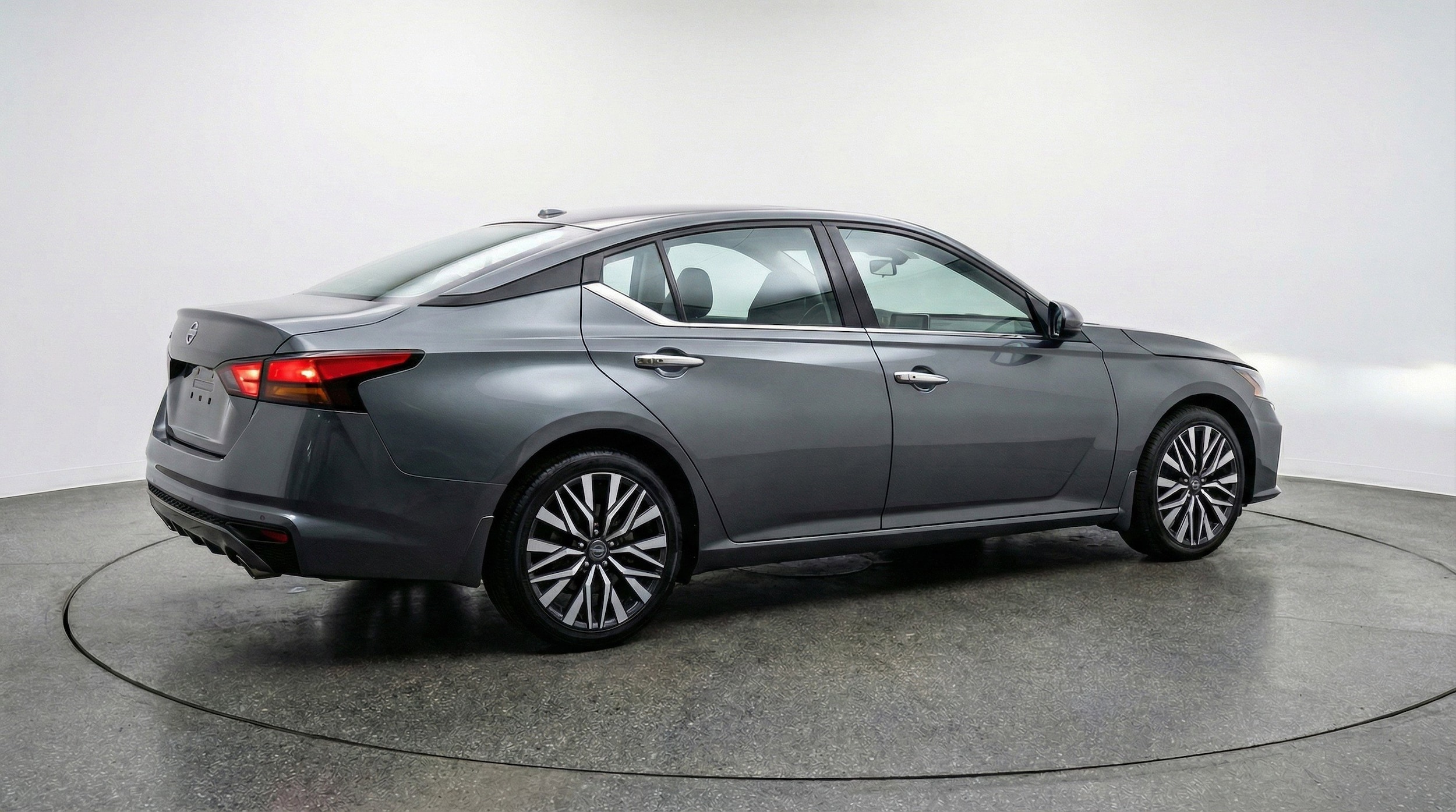 Thumbnail: 2025 Nissan Altima - 9