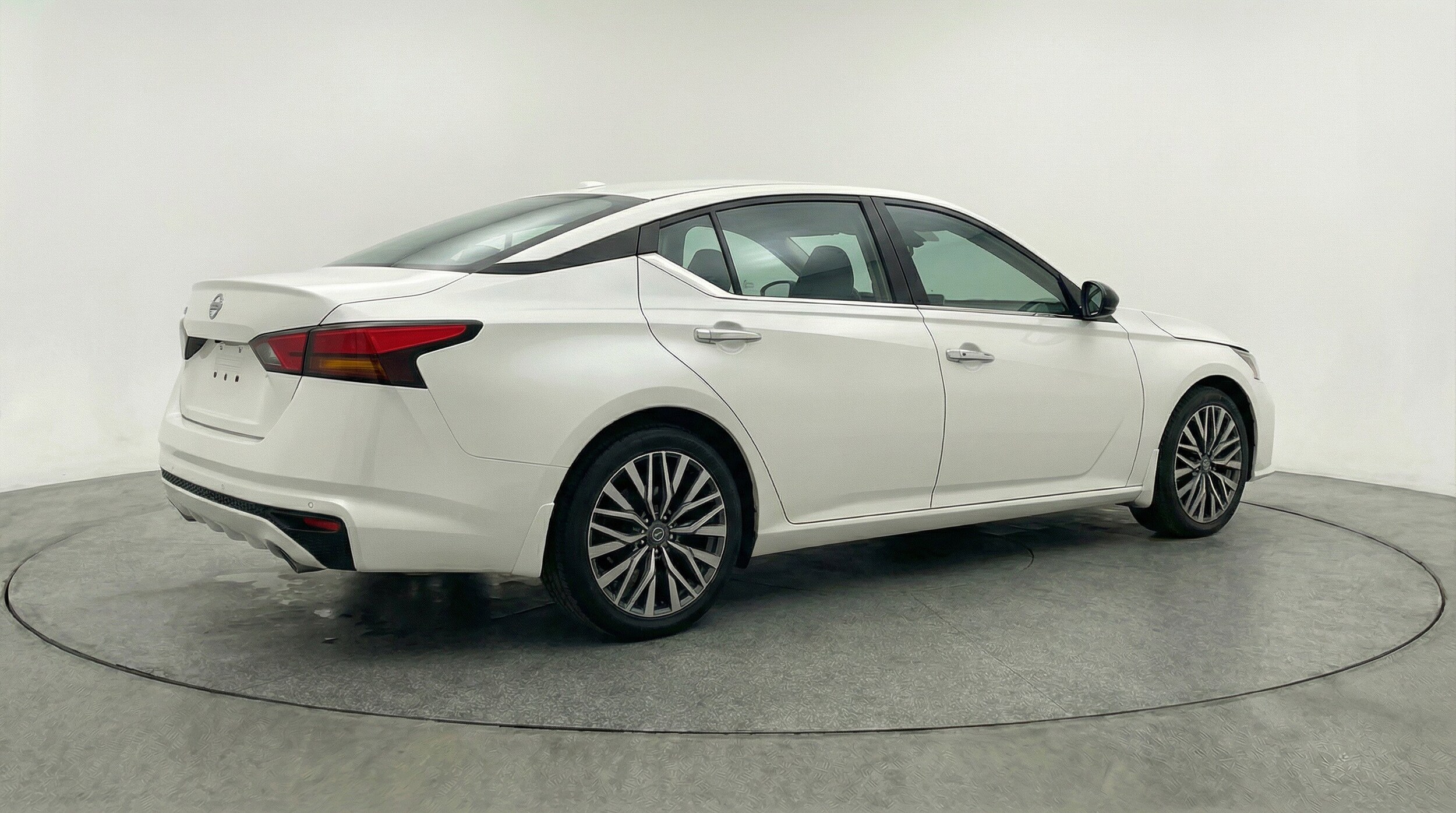 Thumbnail: 2025 Nissan Altima - 9