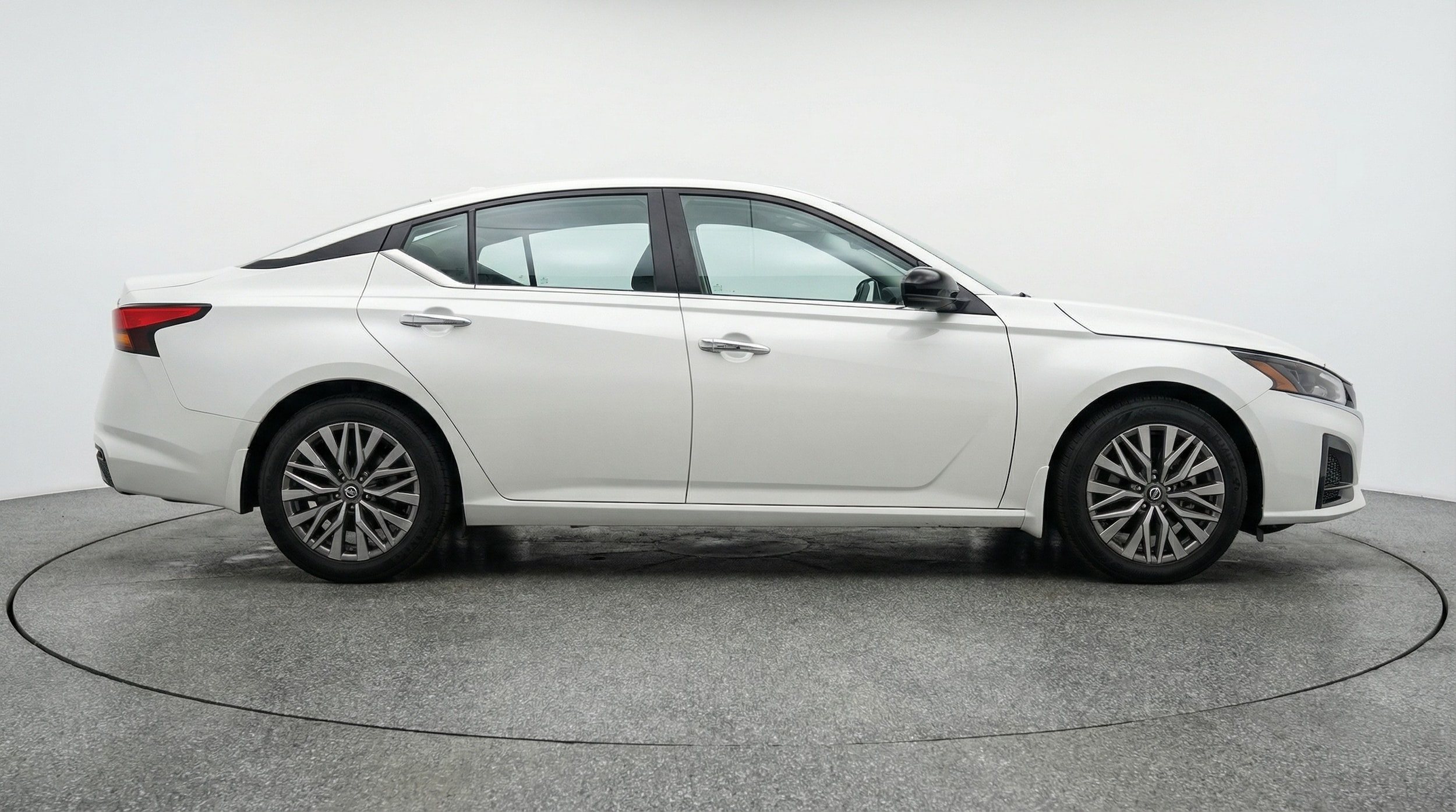 Thumbnail: 2025 Nissan Altima - 8