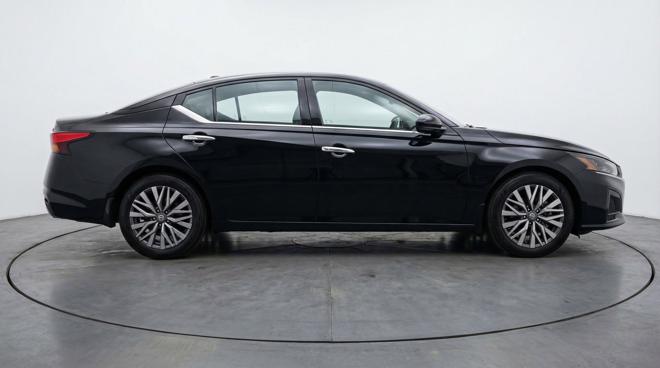 Thumbnail: 2025 Nissan Altima - 11