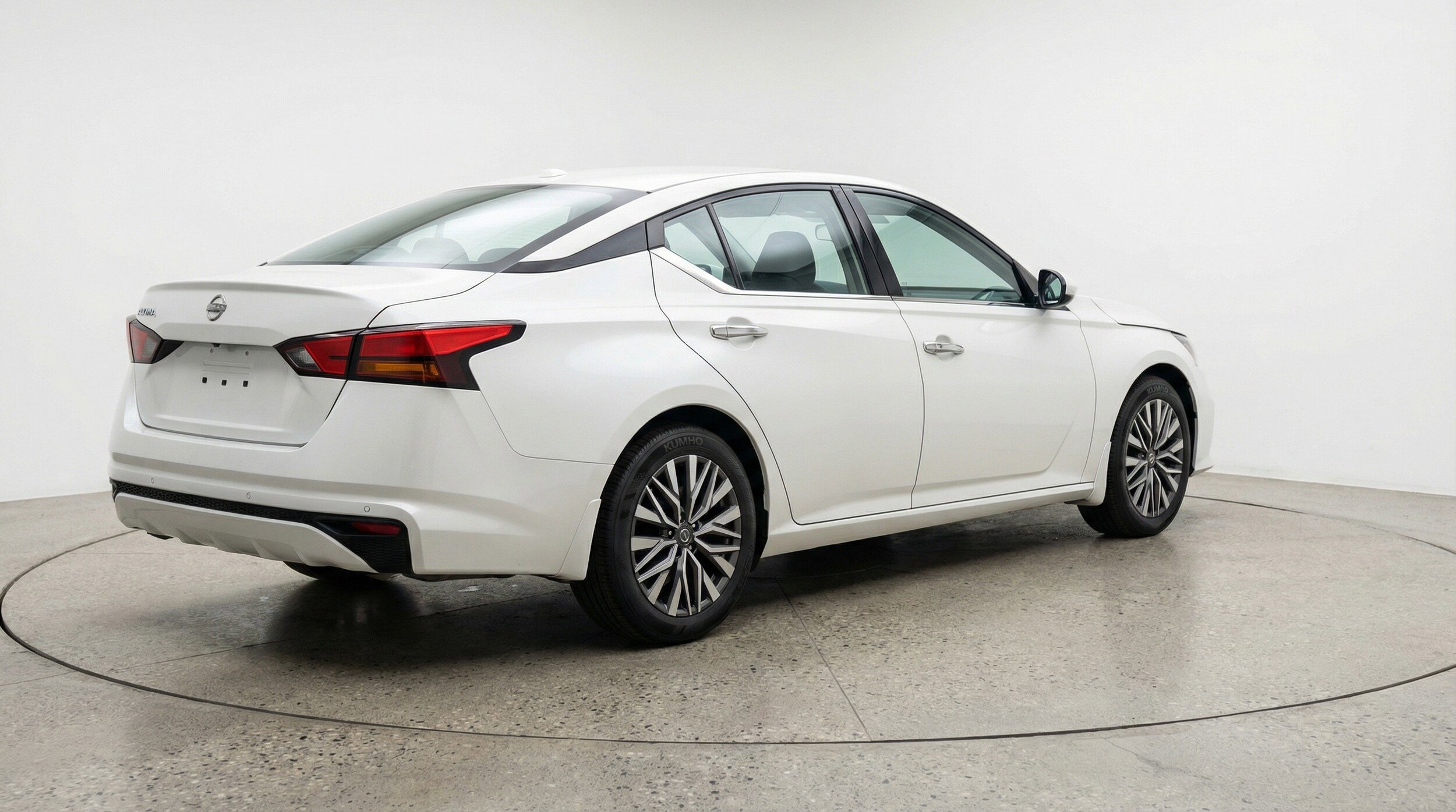 Thumbnail: 2025 Nissan Altima - 9