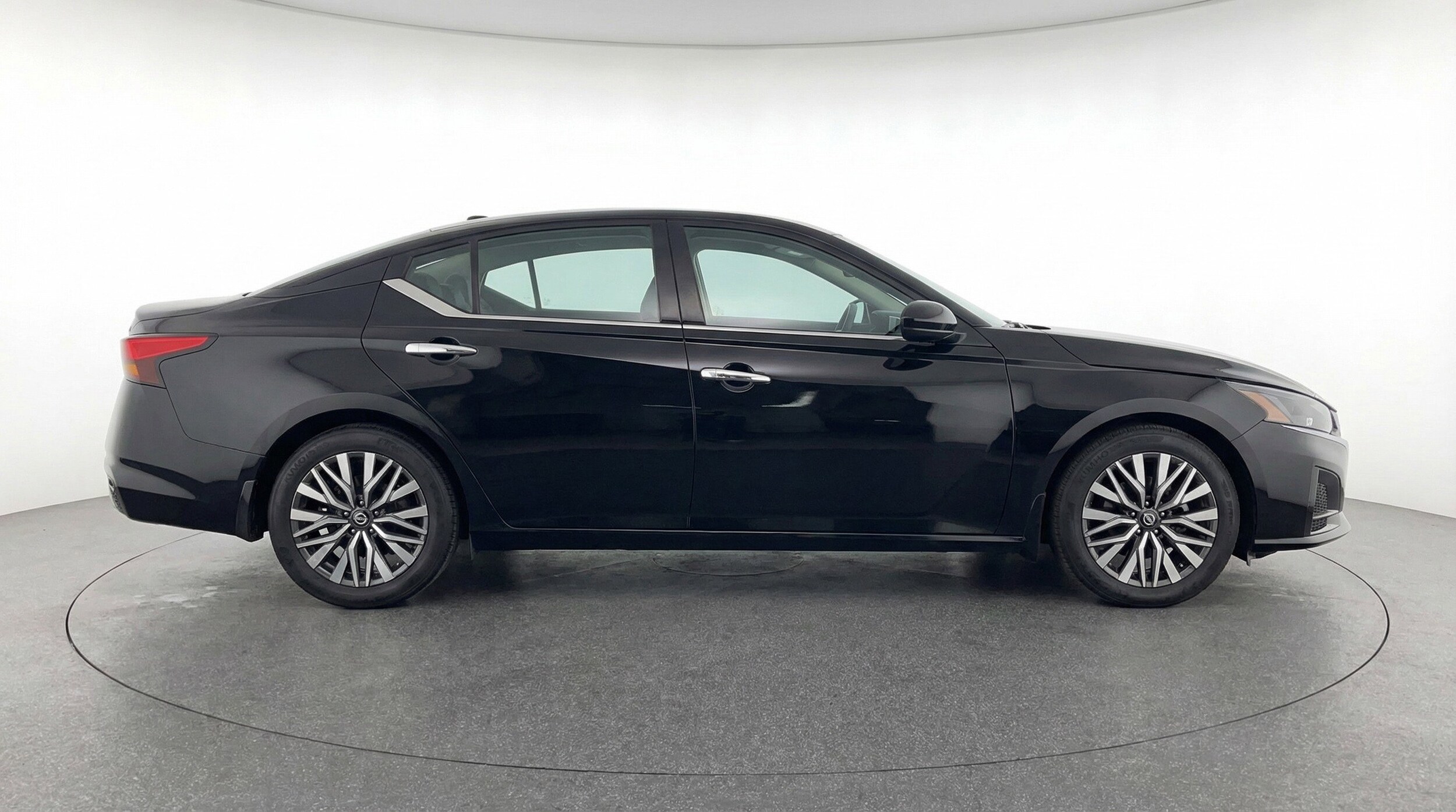 Thumbnail: 2025 Nissan Altima - 11