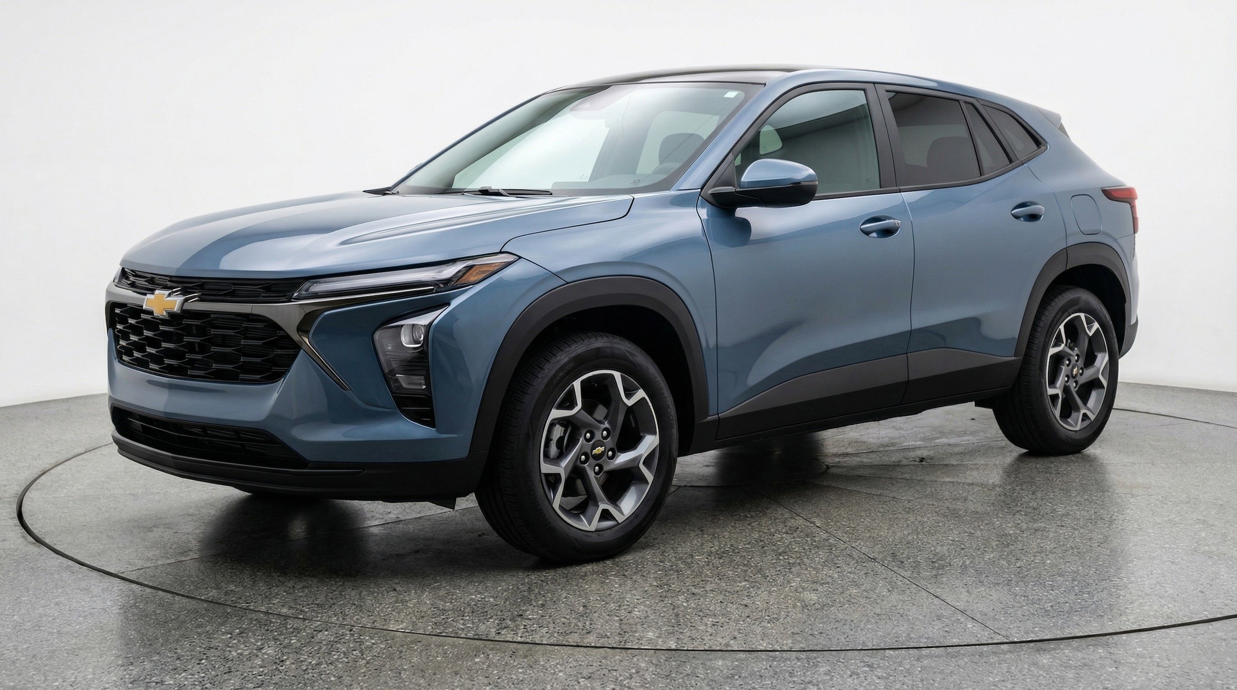 Thumbnail: 2025 Chevrolet Trax - 3