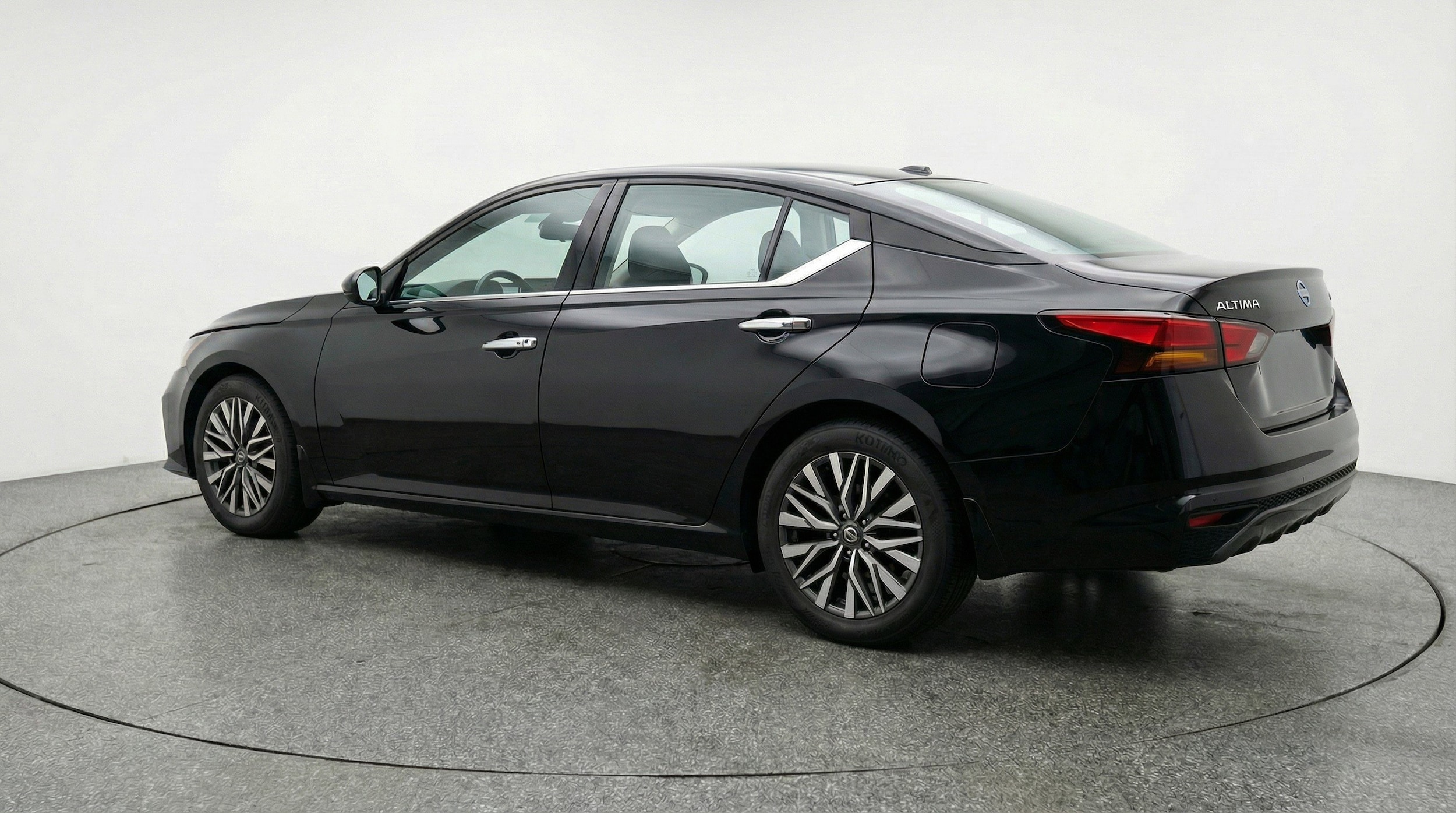 Thumbnail: 2025 Nissan Altima - 6