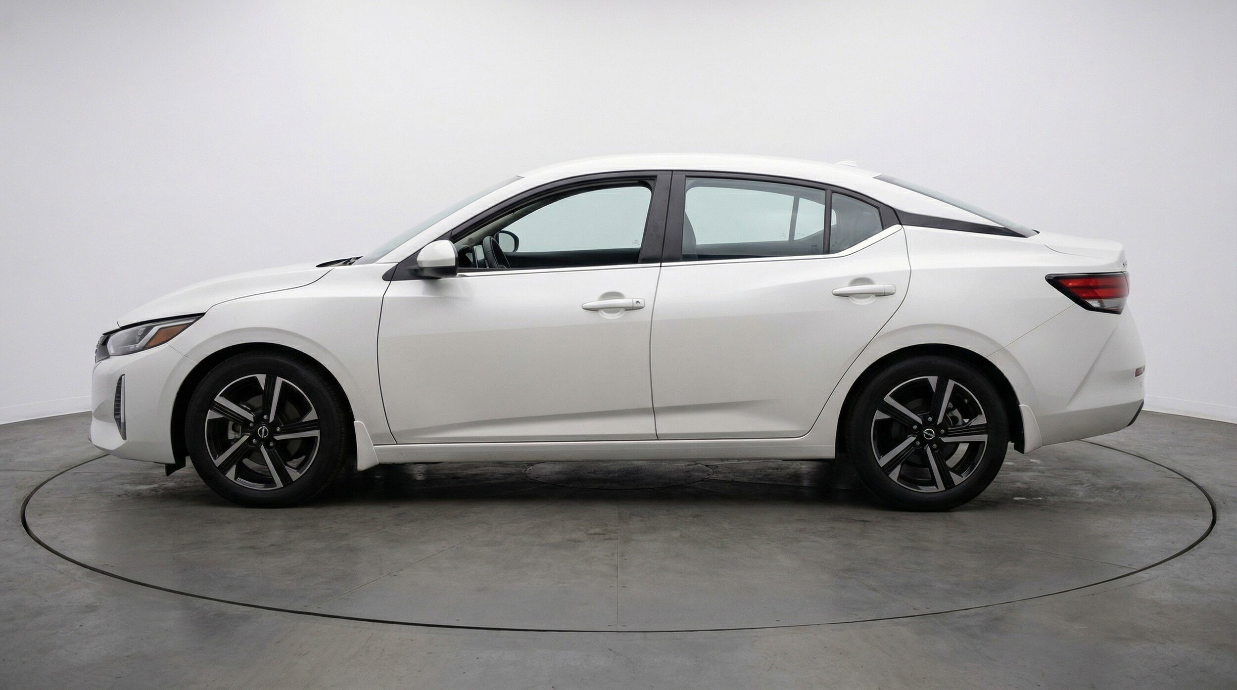 Thumbnail: 2025 Nissan Sentra - 5