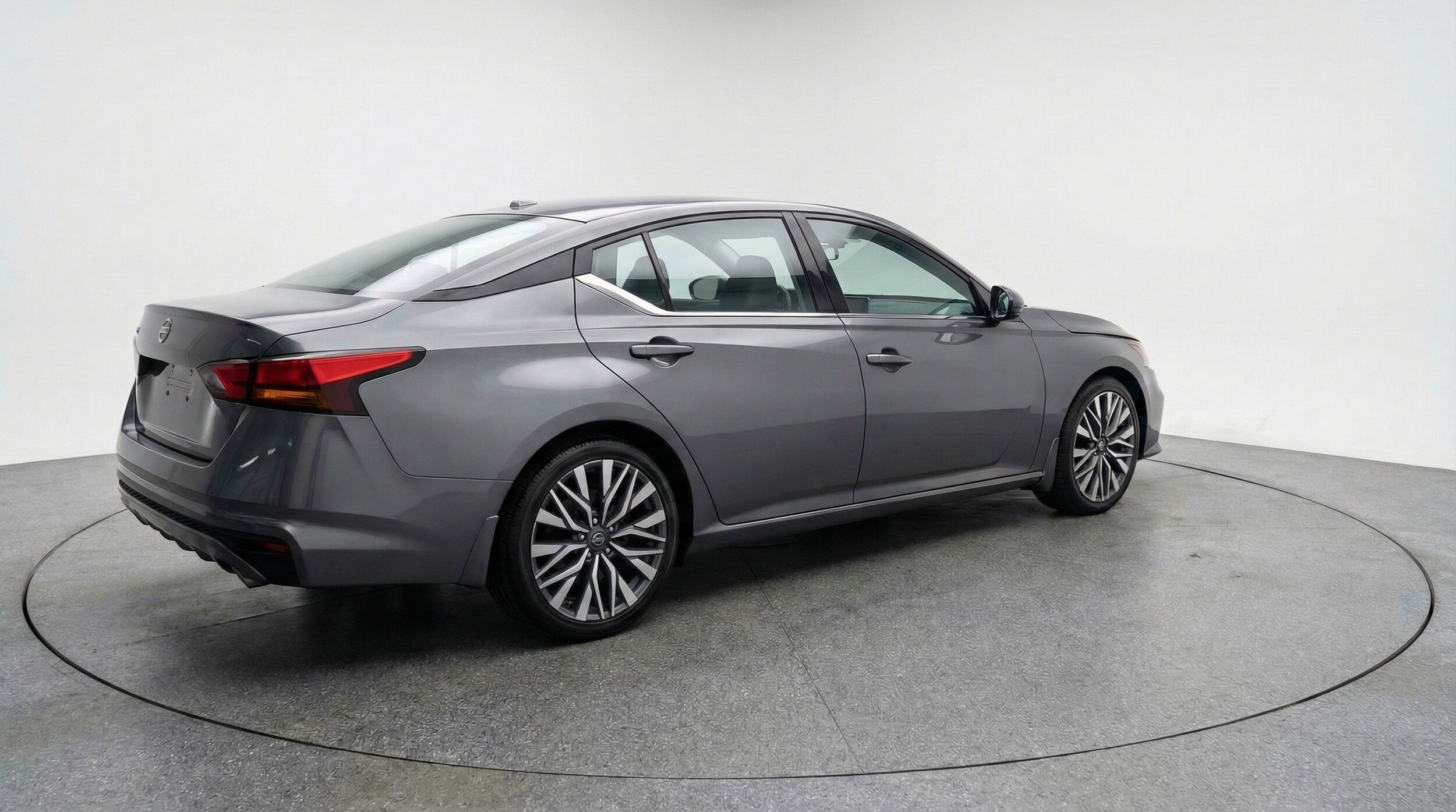 Thumbnail: 2025 Nissan Altima - 9