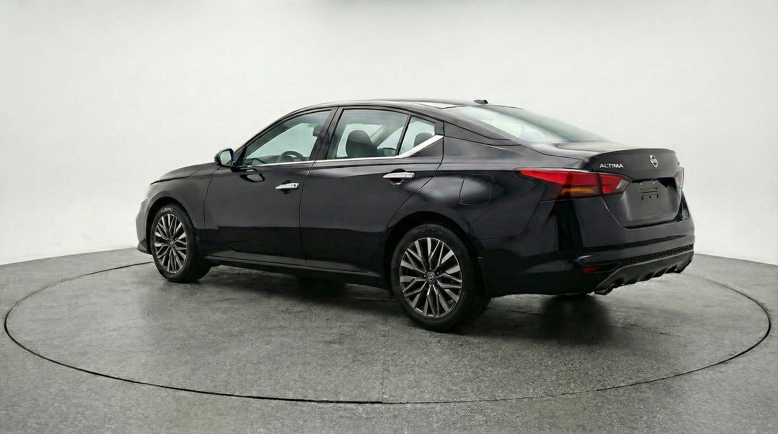 Thumbnail: 2025 Nissan Altima - 6