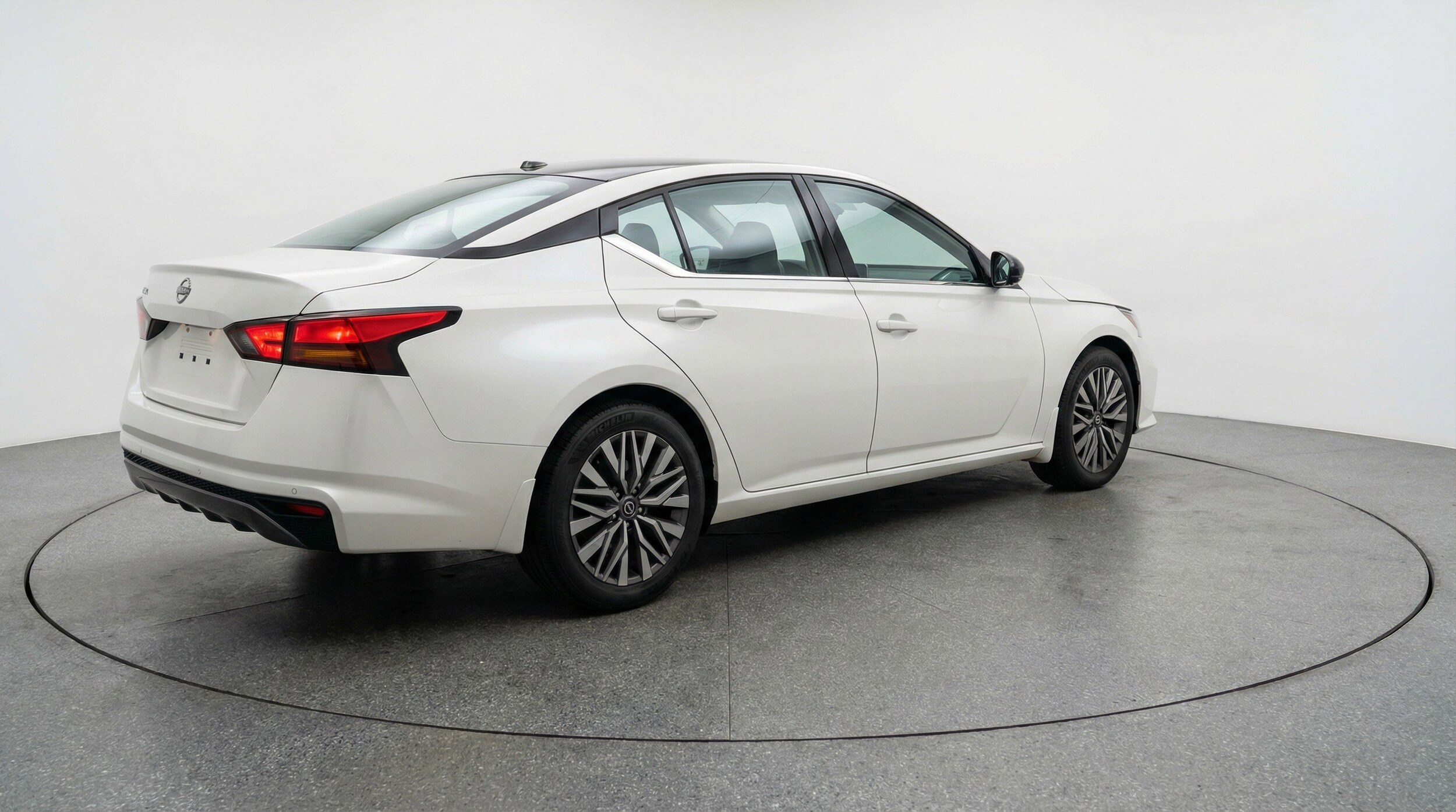 Thumbnail: 2025 Nissan Altima - 9