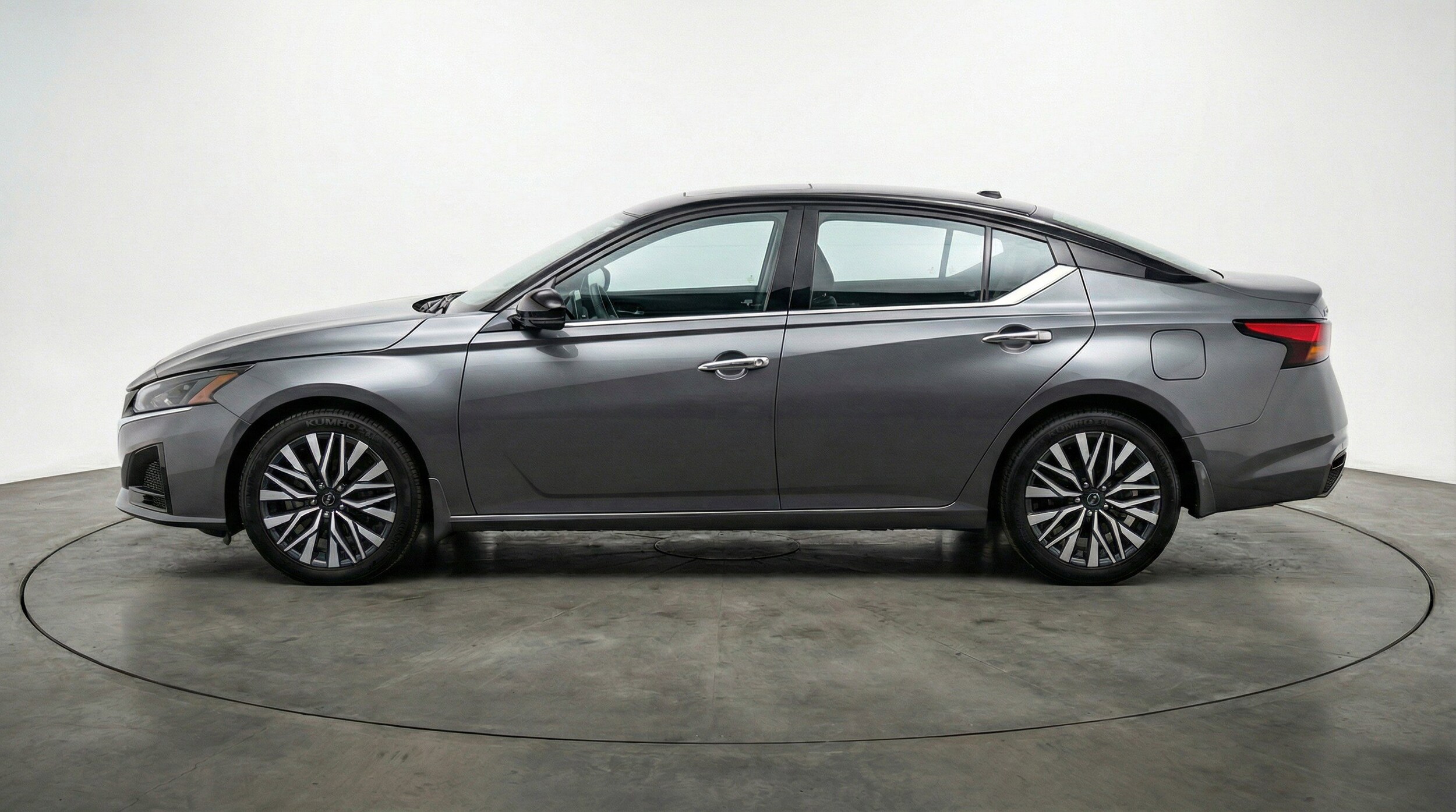 Thumbnail: 2025 Nissan Altima - 5