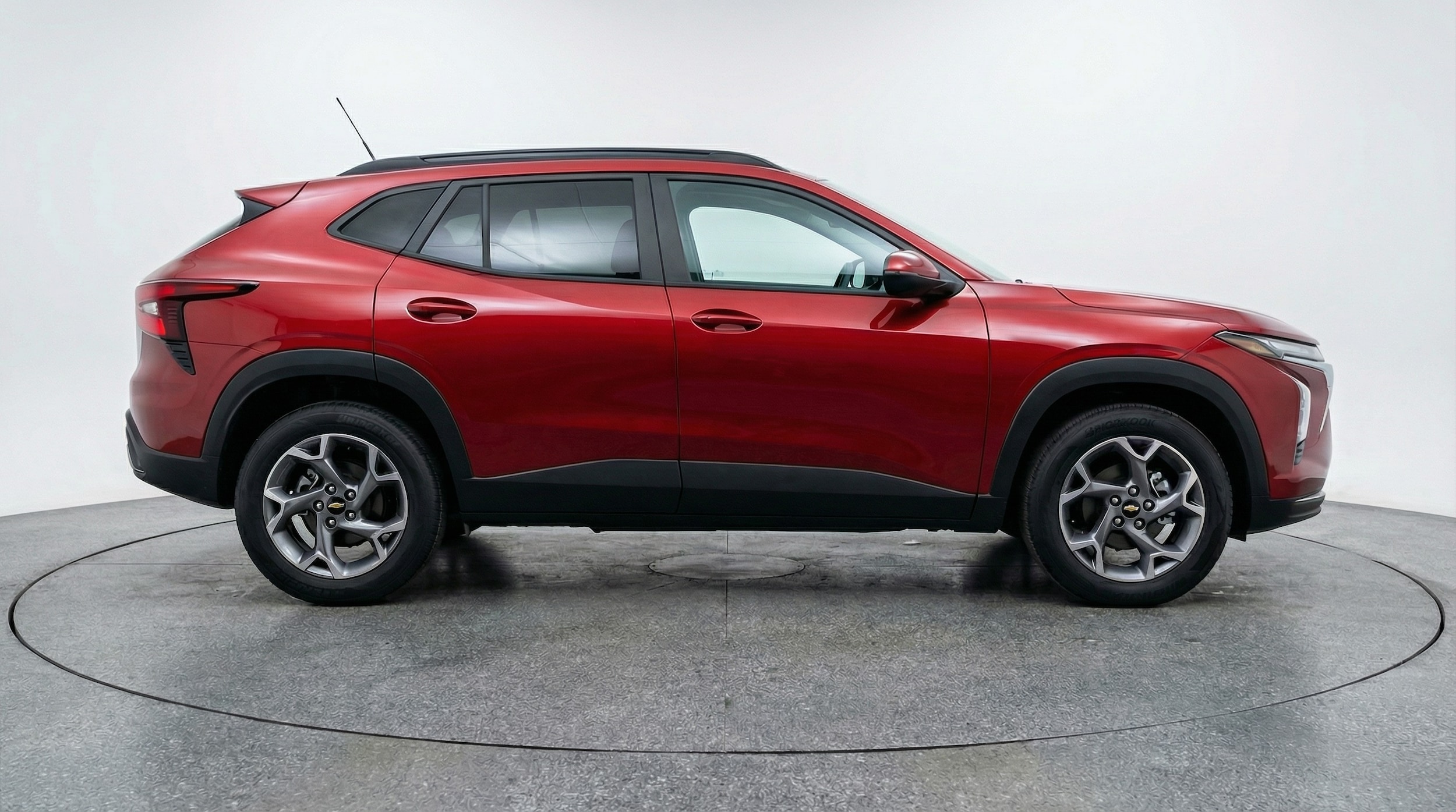 Thumbnail: 2025 Chevrolet Trax - 8