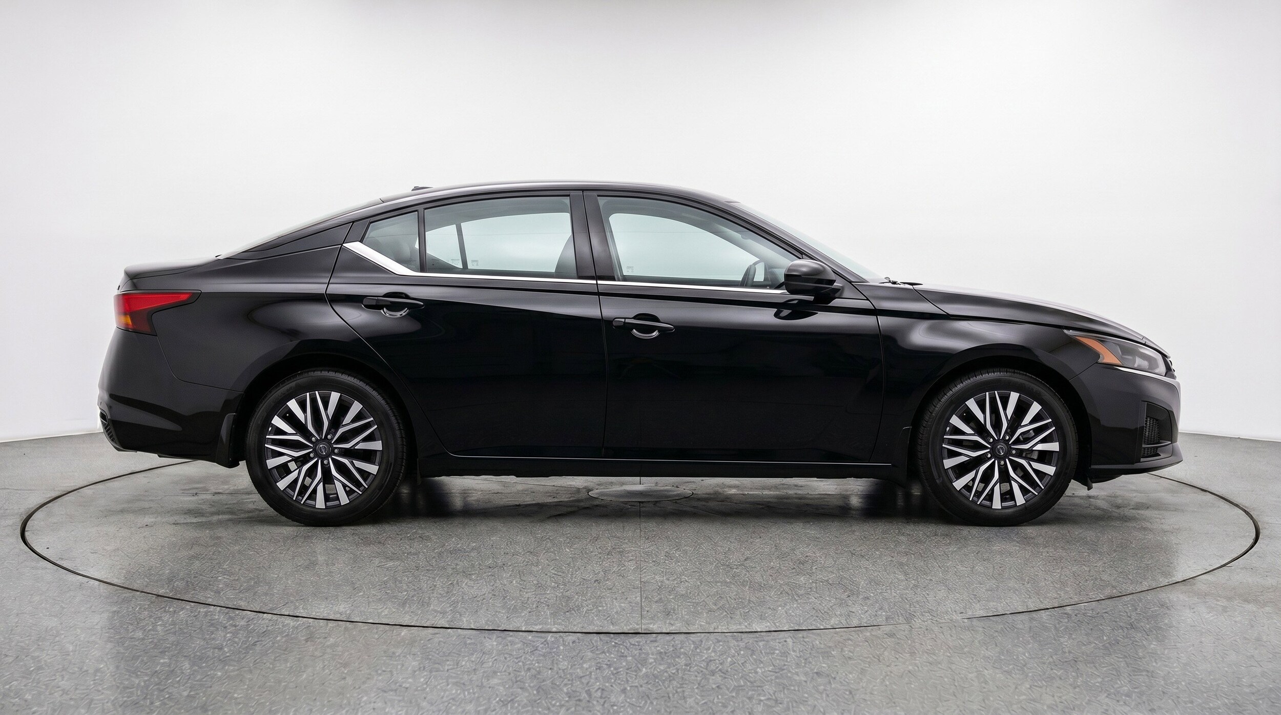 Thumbnail: 2025 Nissan Altima - 11