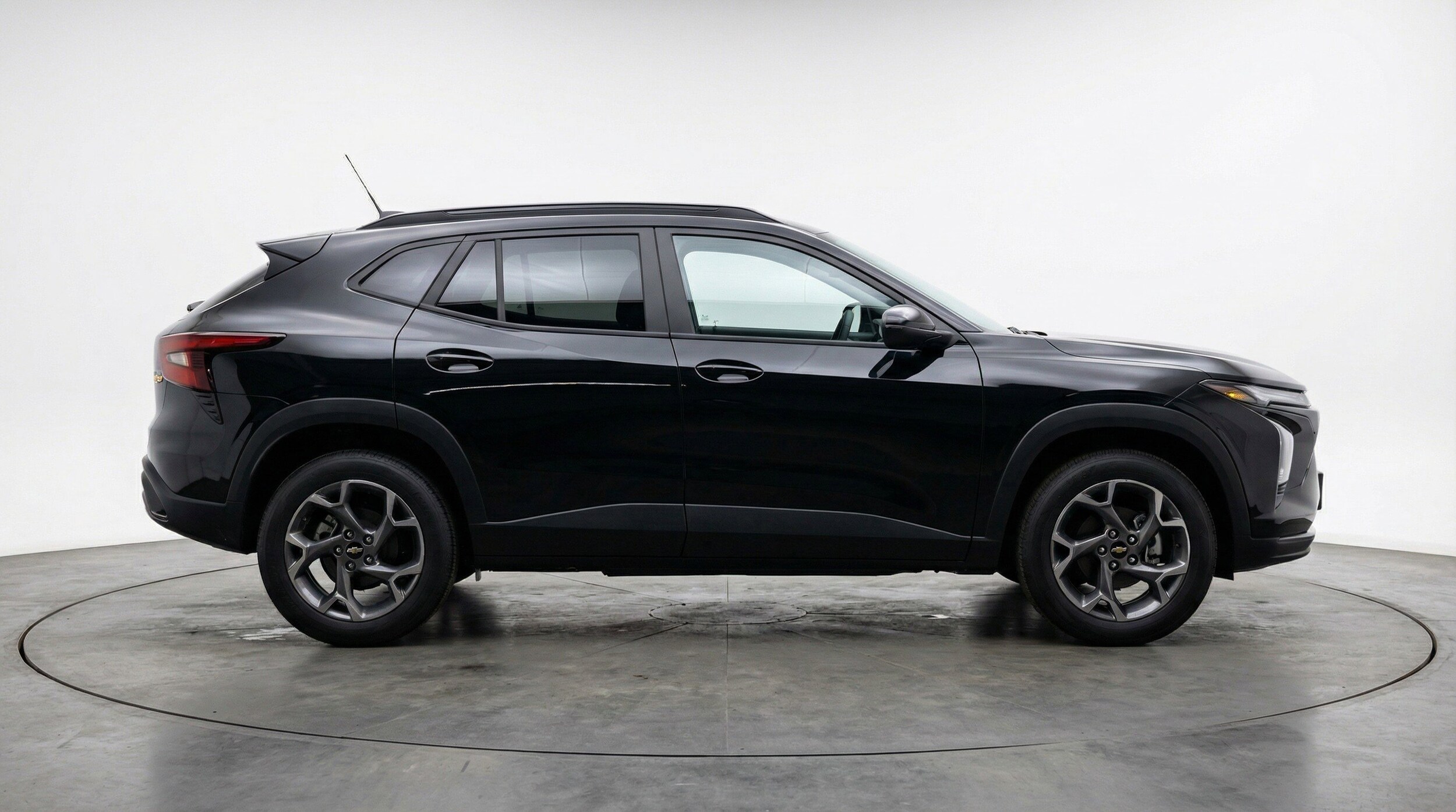 Thumbnail: 2025 Chevrolet Trax - 11