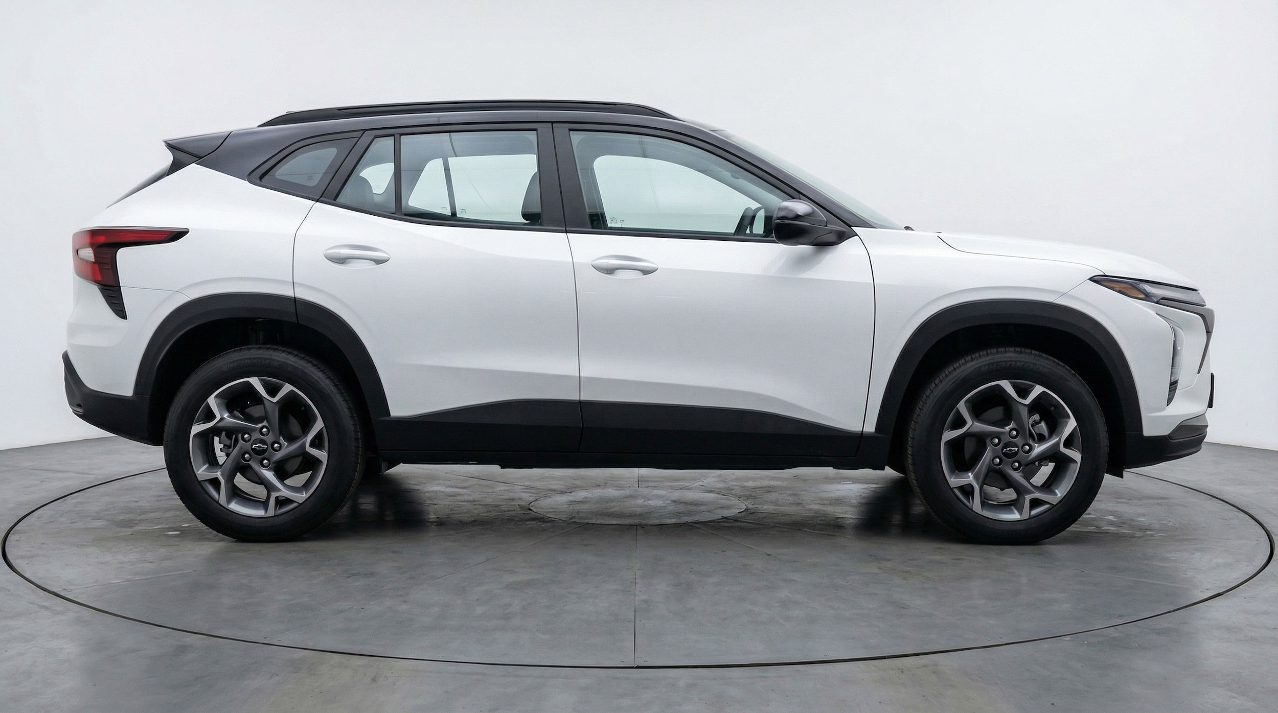 Thumbnail: 2025 Chevrolet Trax - 11