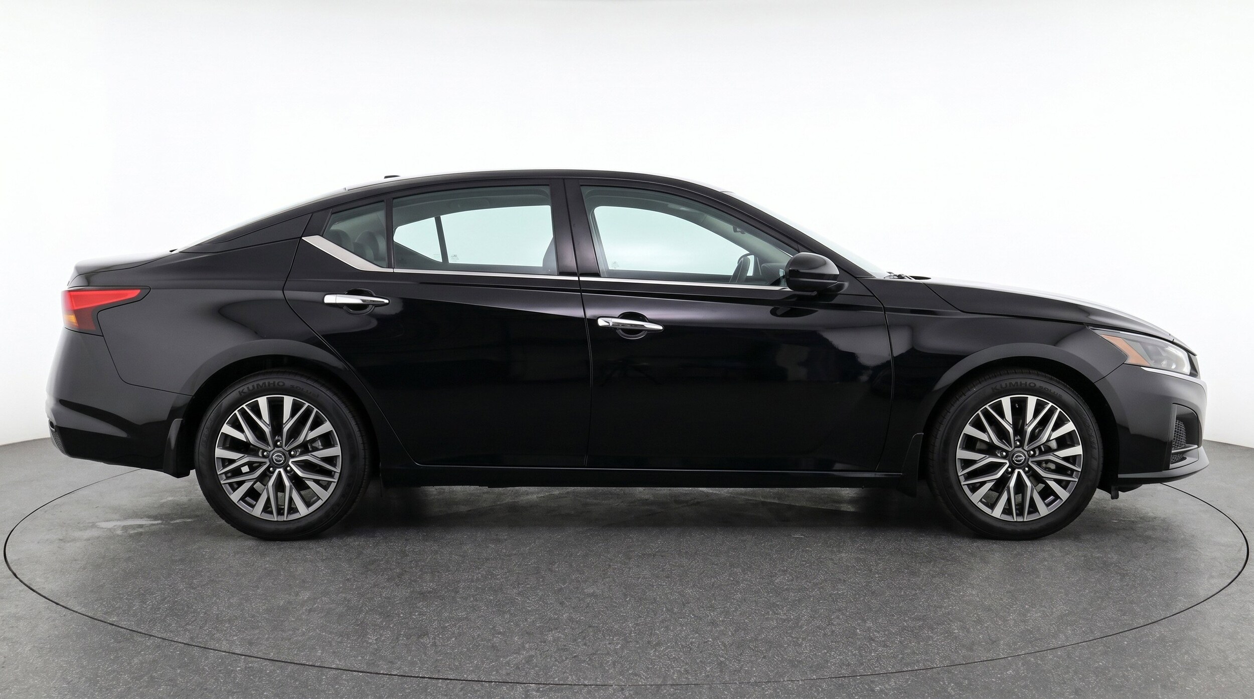 Thumbnail: 2025 Nissan Altima - 11