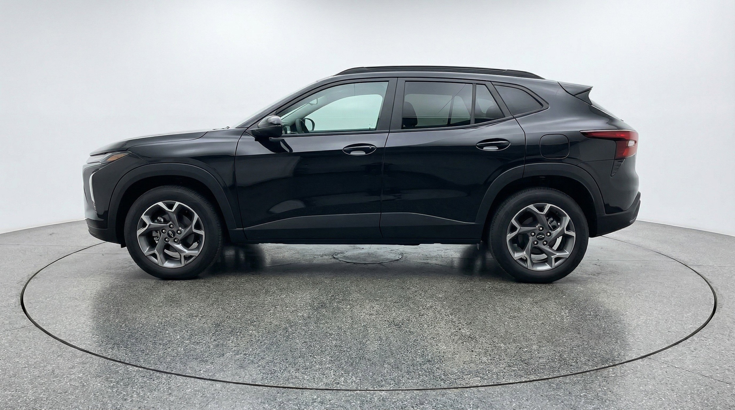 Thumbnail: 2025 Chevrolet Trax - 5