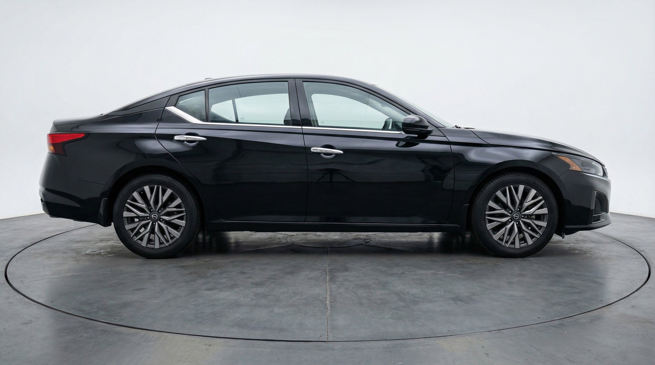 Thumbnail: 2025 Nissan Altima - 11