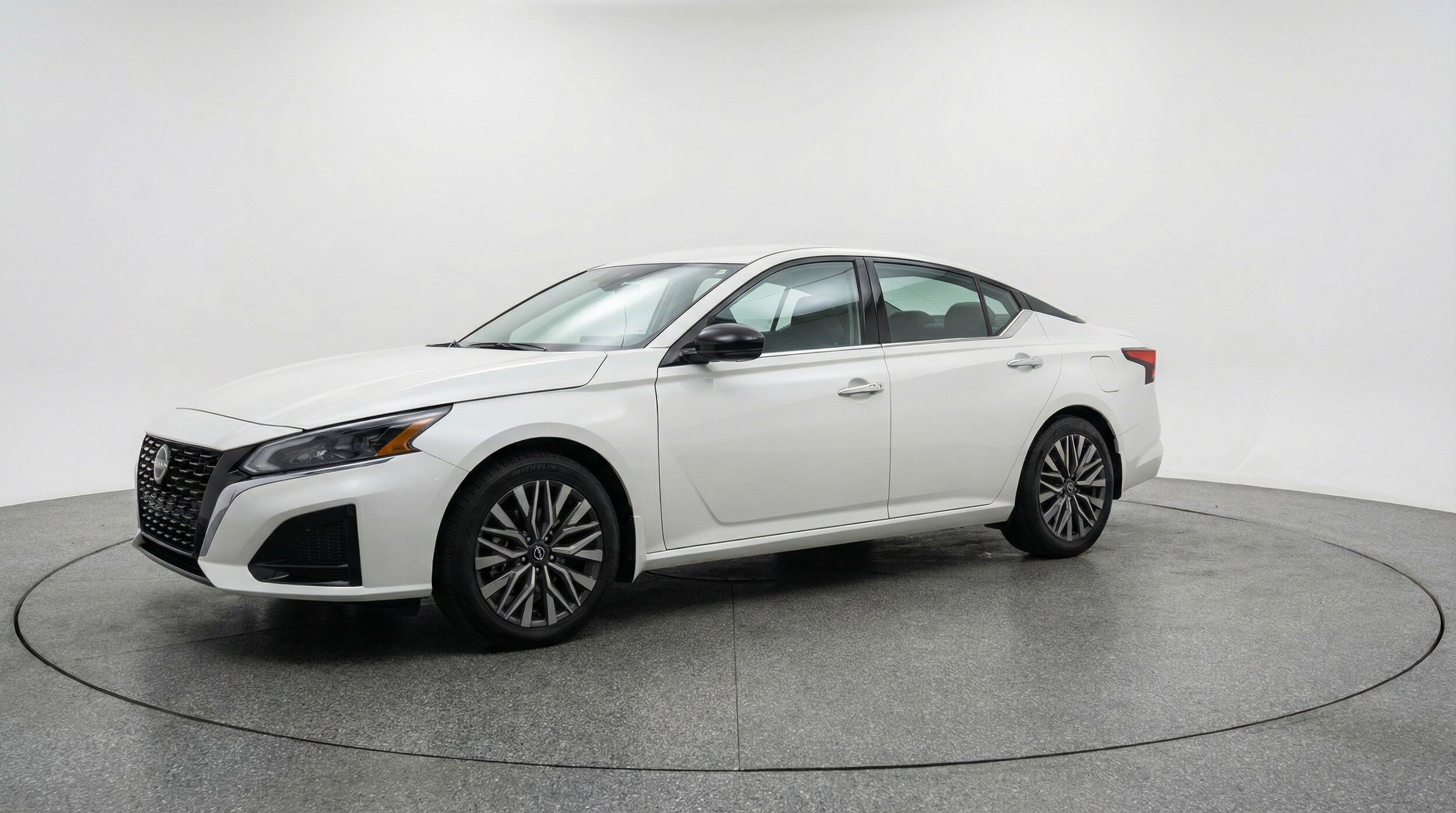 Thumbnail: 2025 Nissan Altima - 3