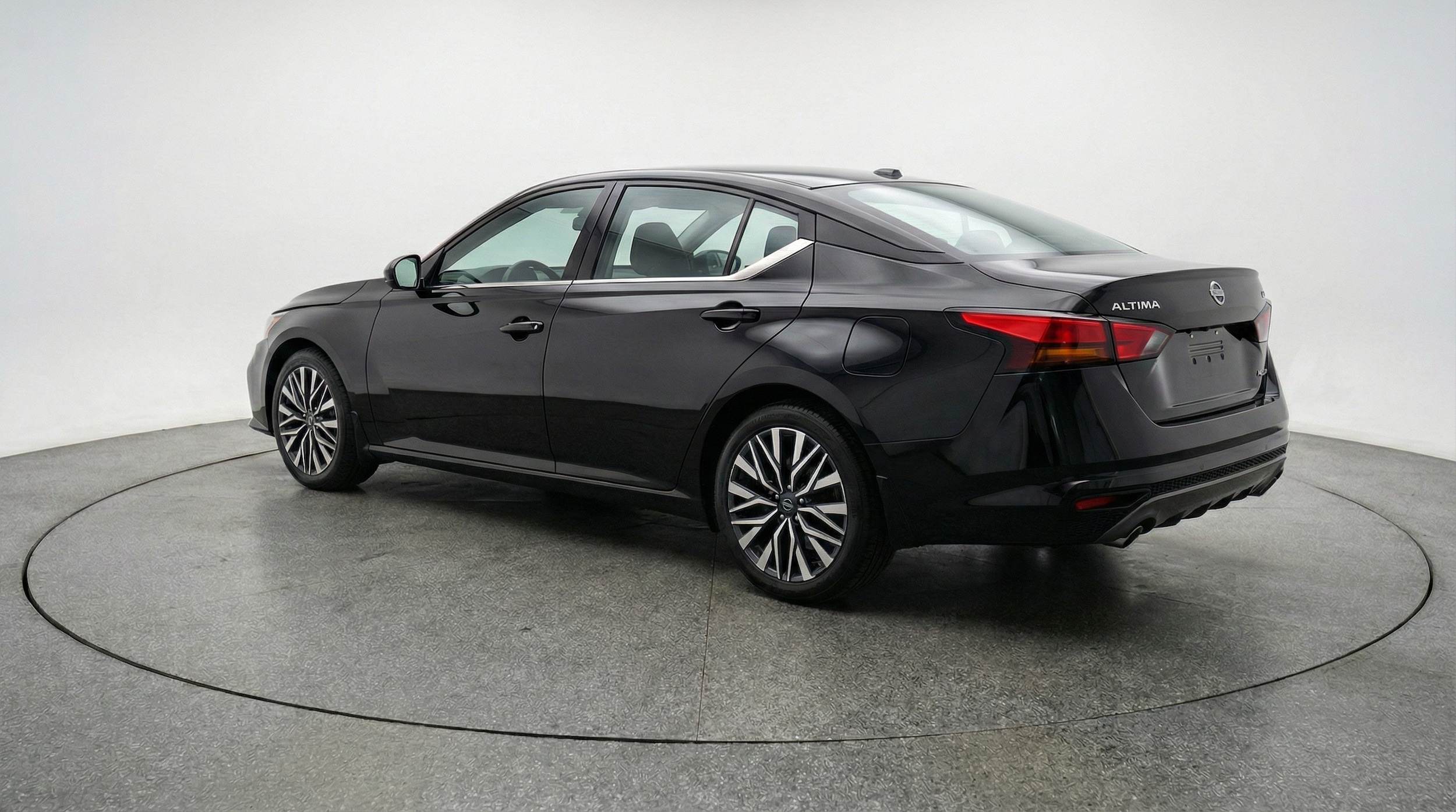 Thumbnail: 2025 Nissan Altima - 5