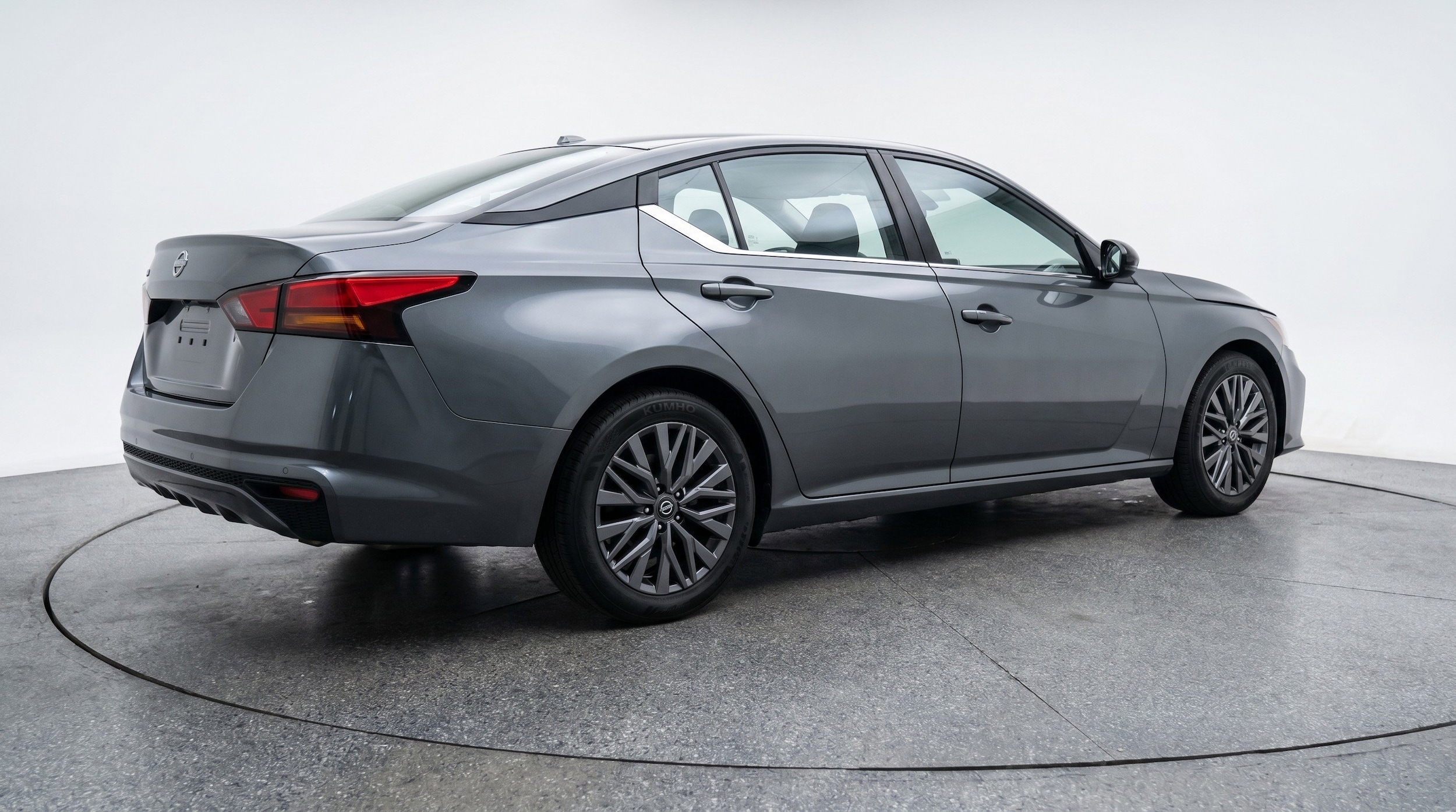 Thumbnail: 2025 Nissan Altima - 9