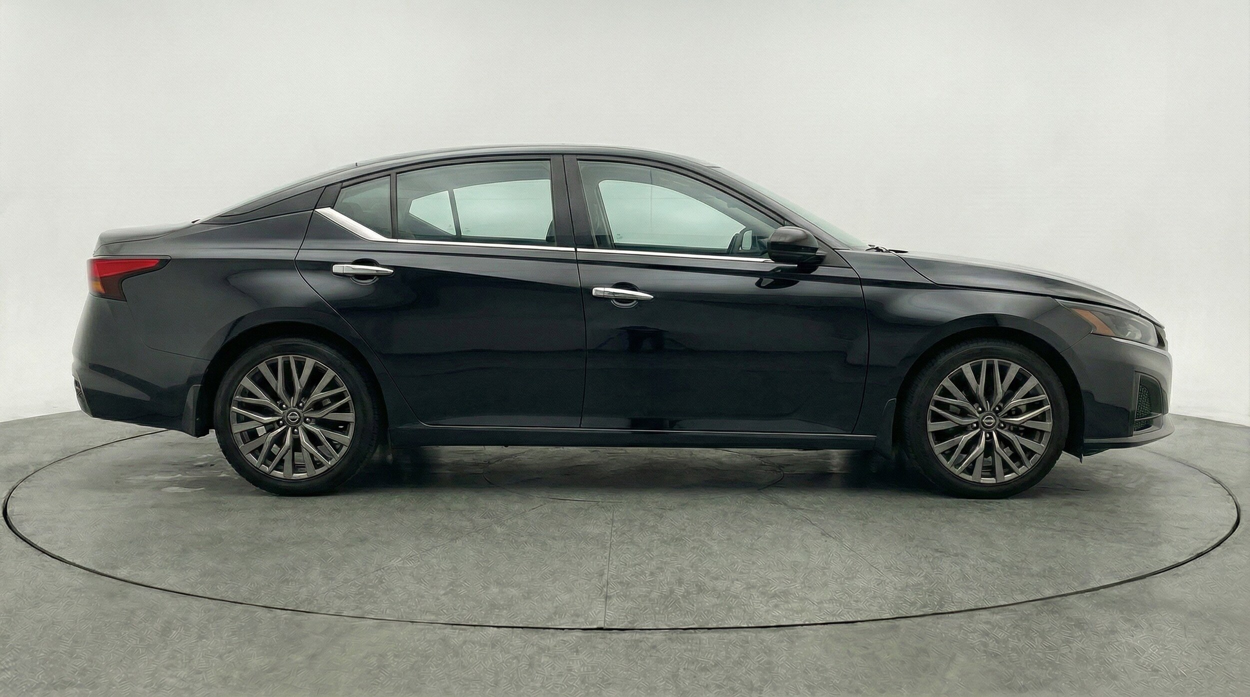 Thumbnail: 2025 Nissan Altima - 11