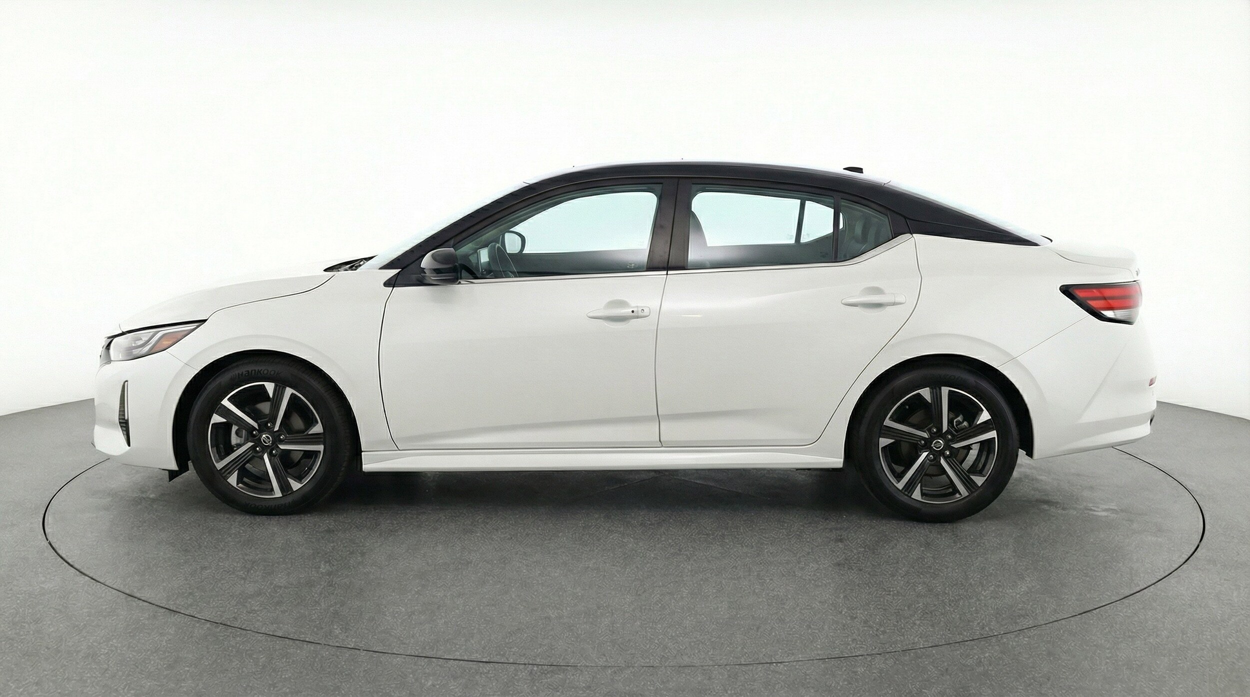 Thumbnail: 2025 Nissan Sentra - 5