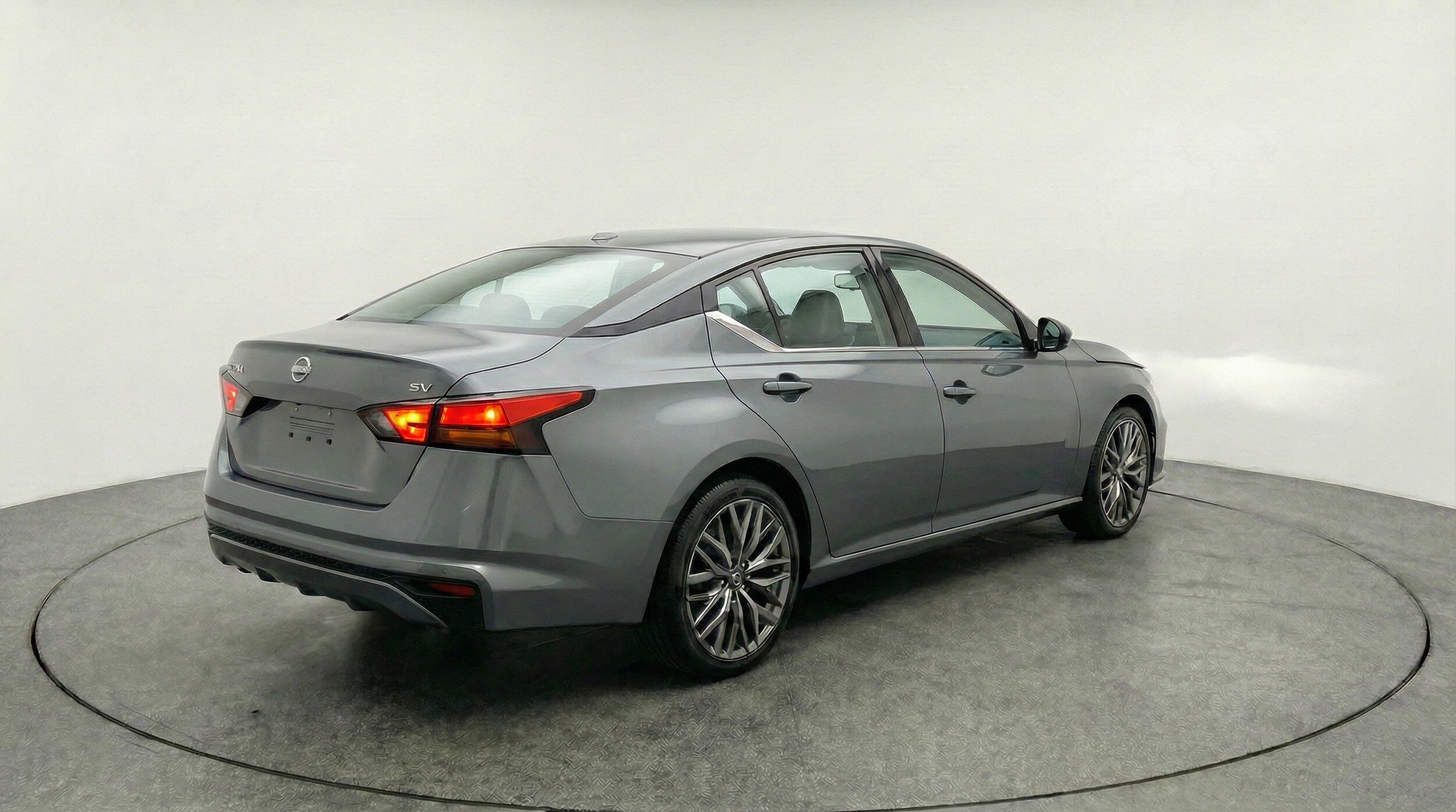 Thumbnail: 2025 Nissan Altima - 9