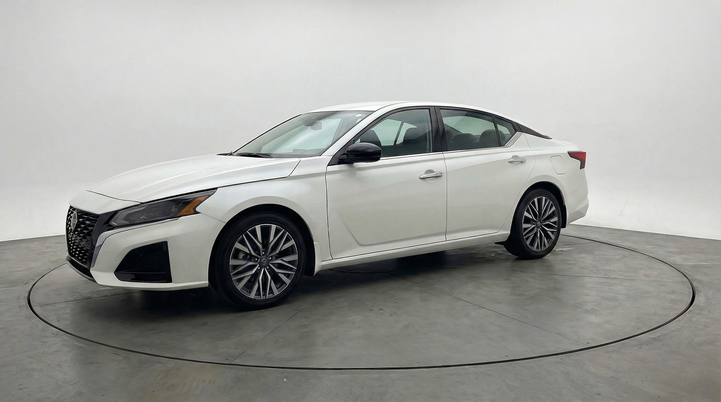 Thumbnail: 2025 Nissan Altima - 3