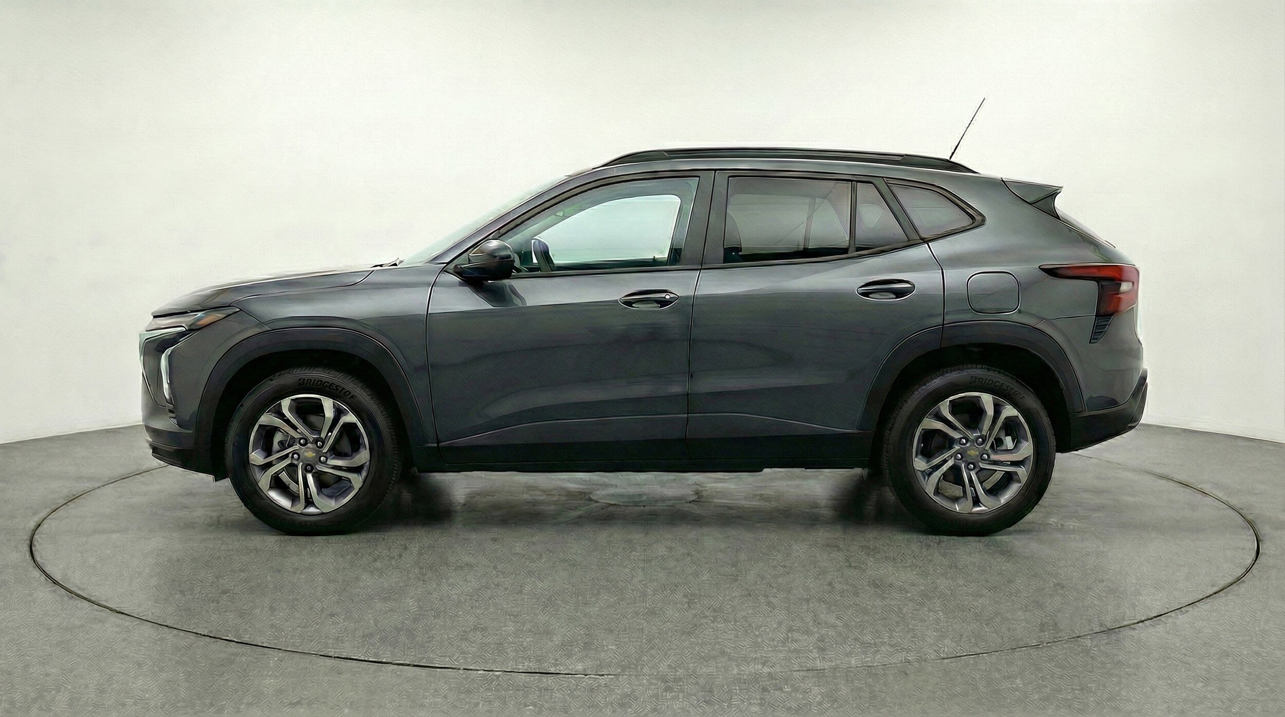 Thumbnail: 2025 Chevrolet Trax - 5