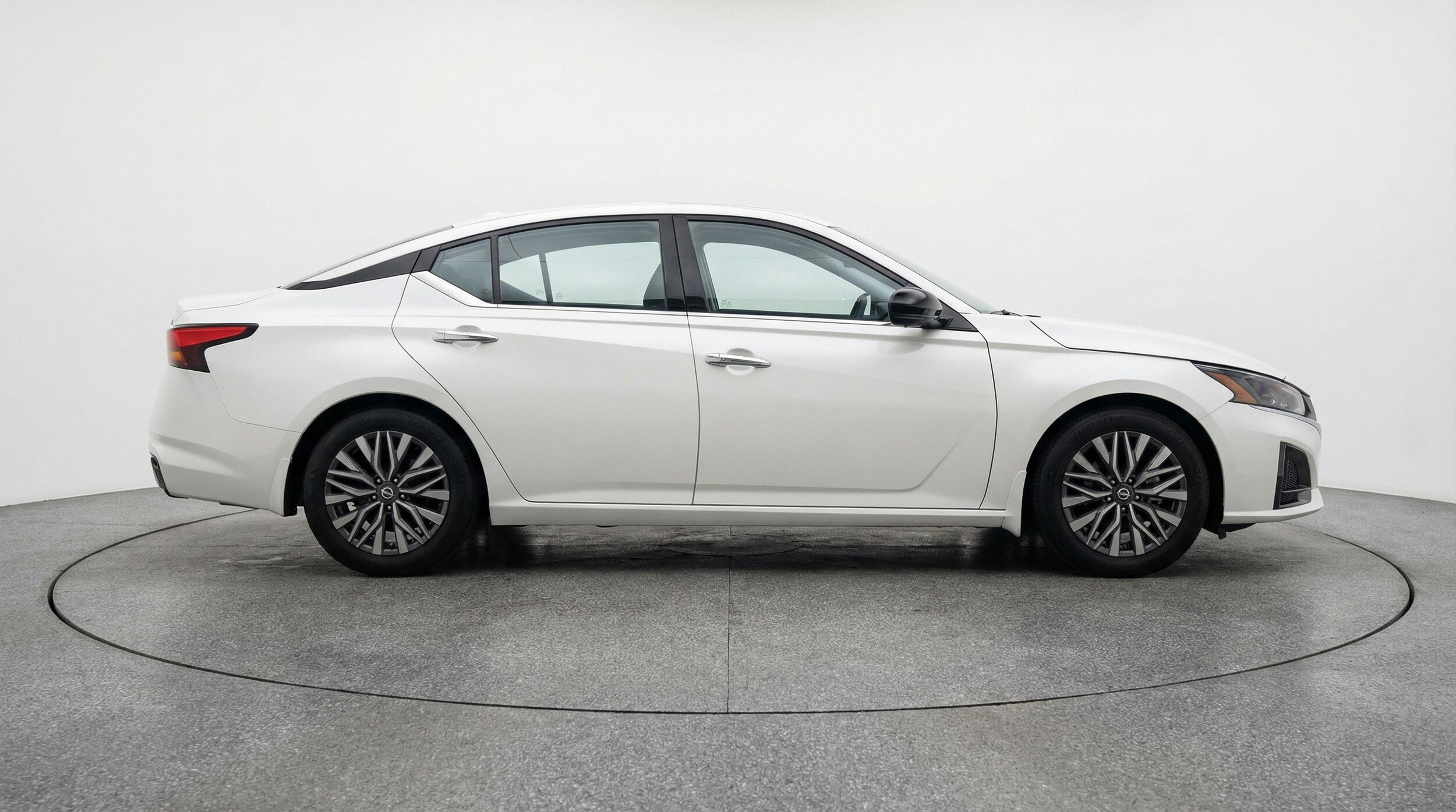 Thumbnail: 2025 Nissan Altima - 11