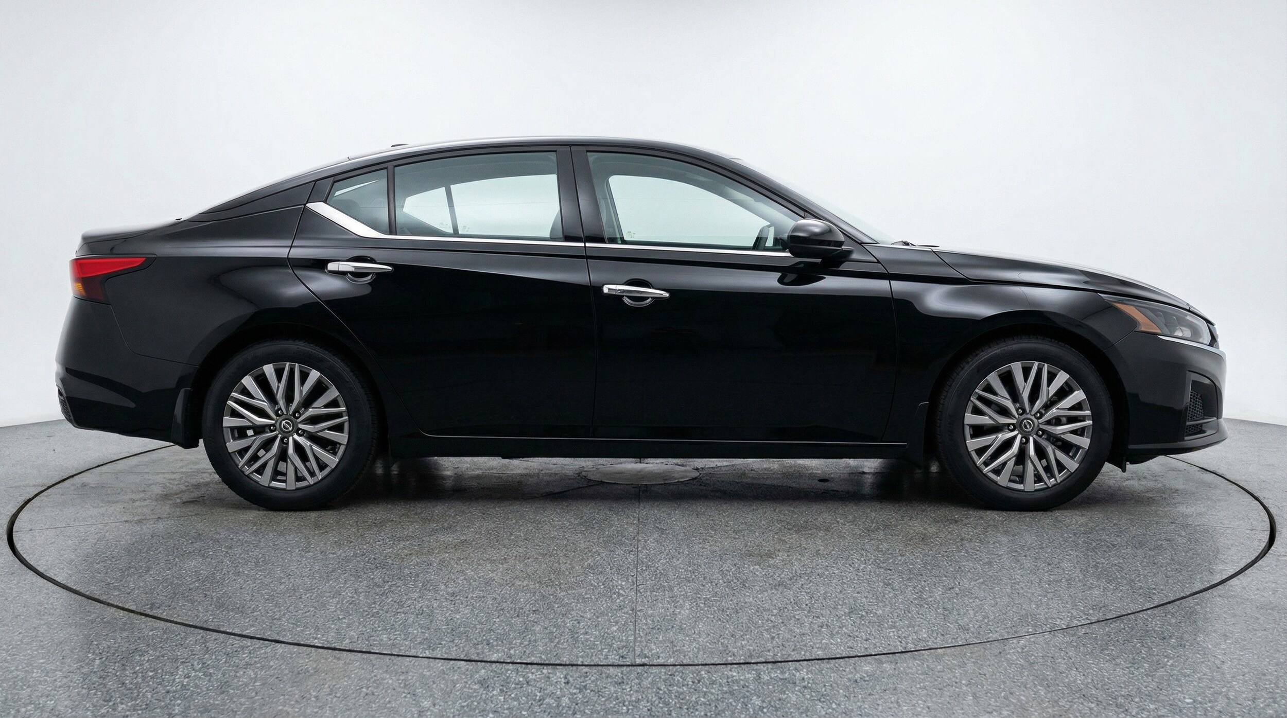 Thumbnail: 2025 Nissan Altima - 11
