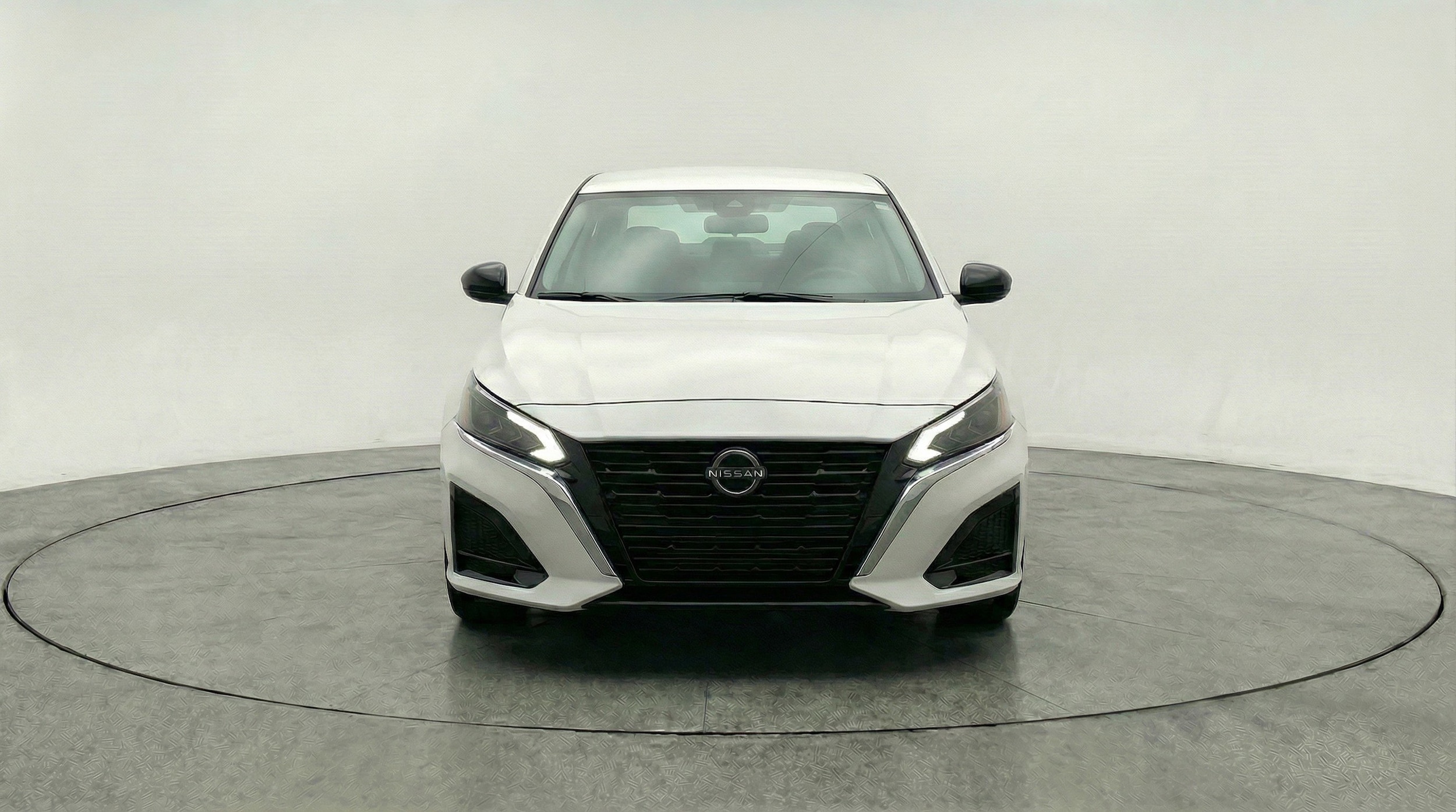 Thumbnail: 2025 Nissan Altima - 2