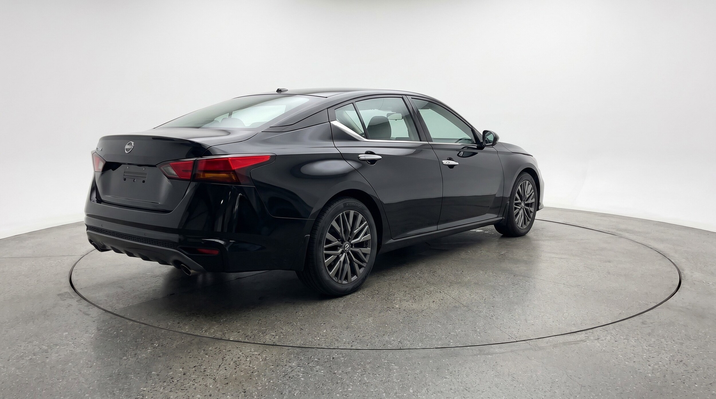 Thumbnail: 2025 Nissan Altima - 9