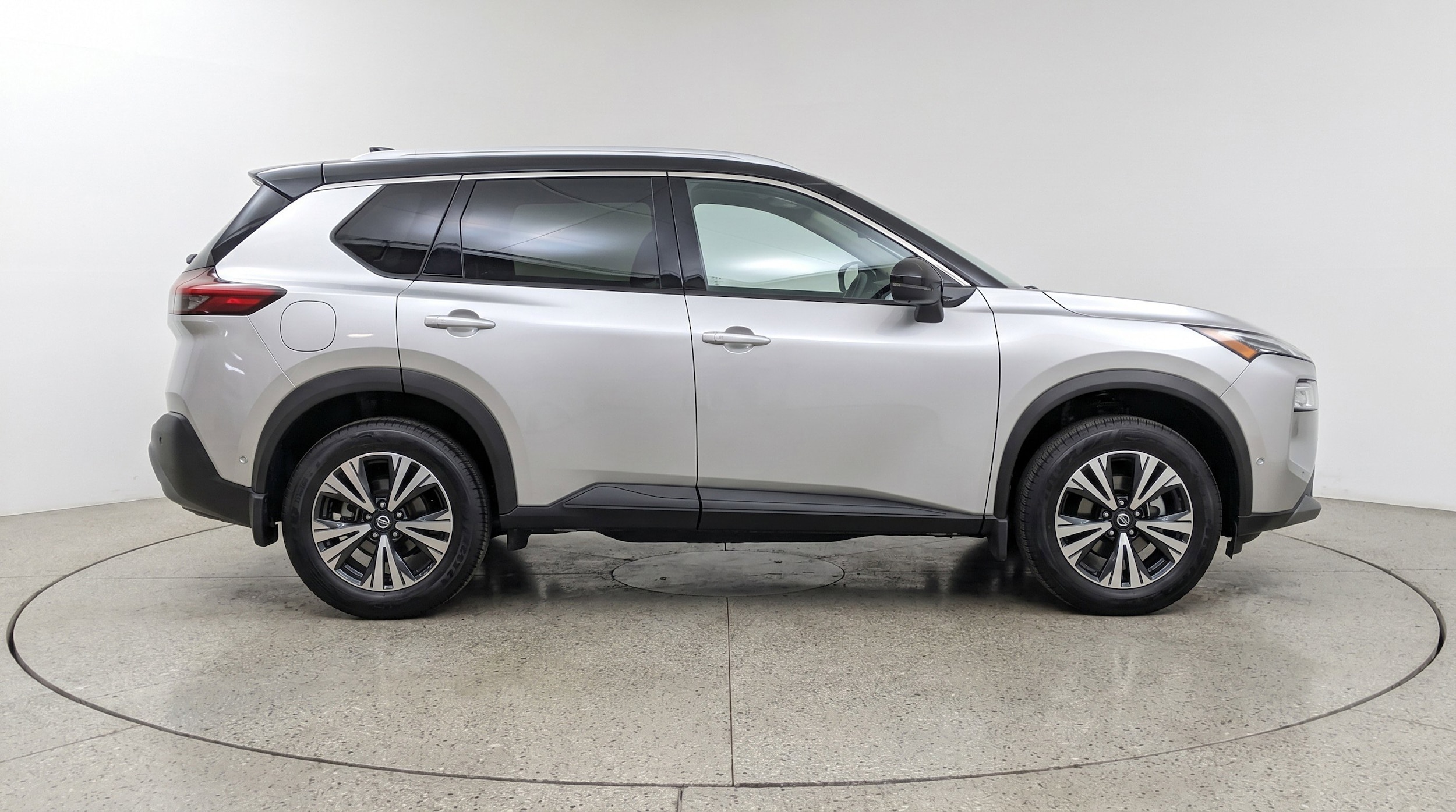 Thumbnail: 2023 Nissan Rogue - 11